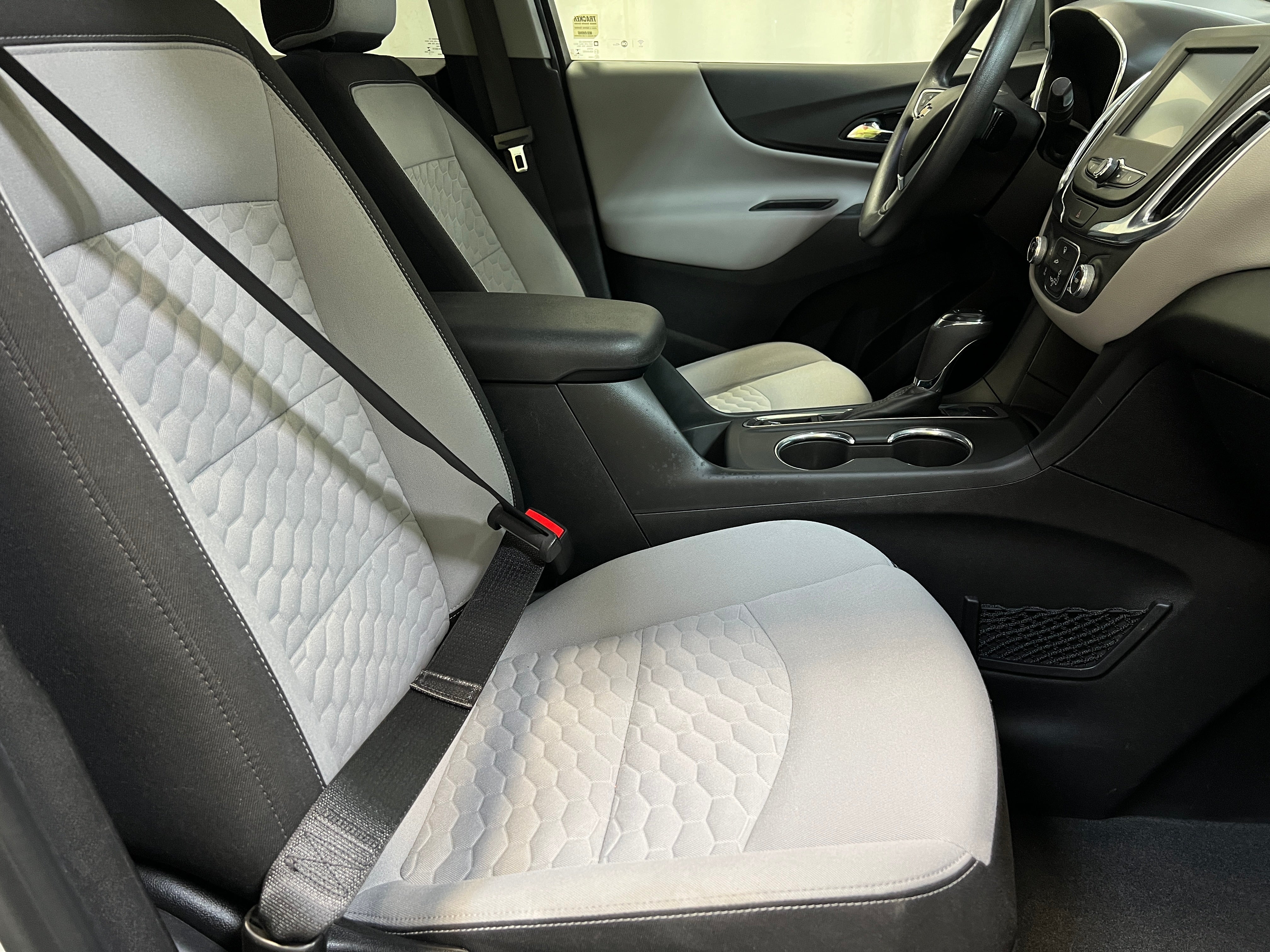 2018 Chevrolet Equinox LS 2
