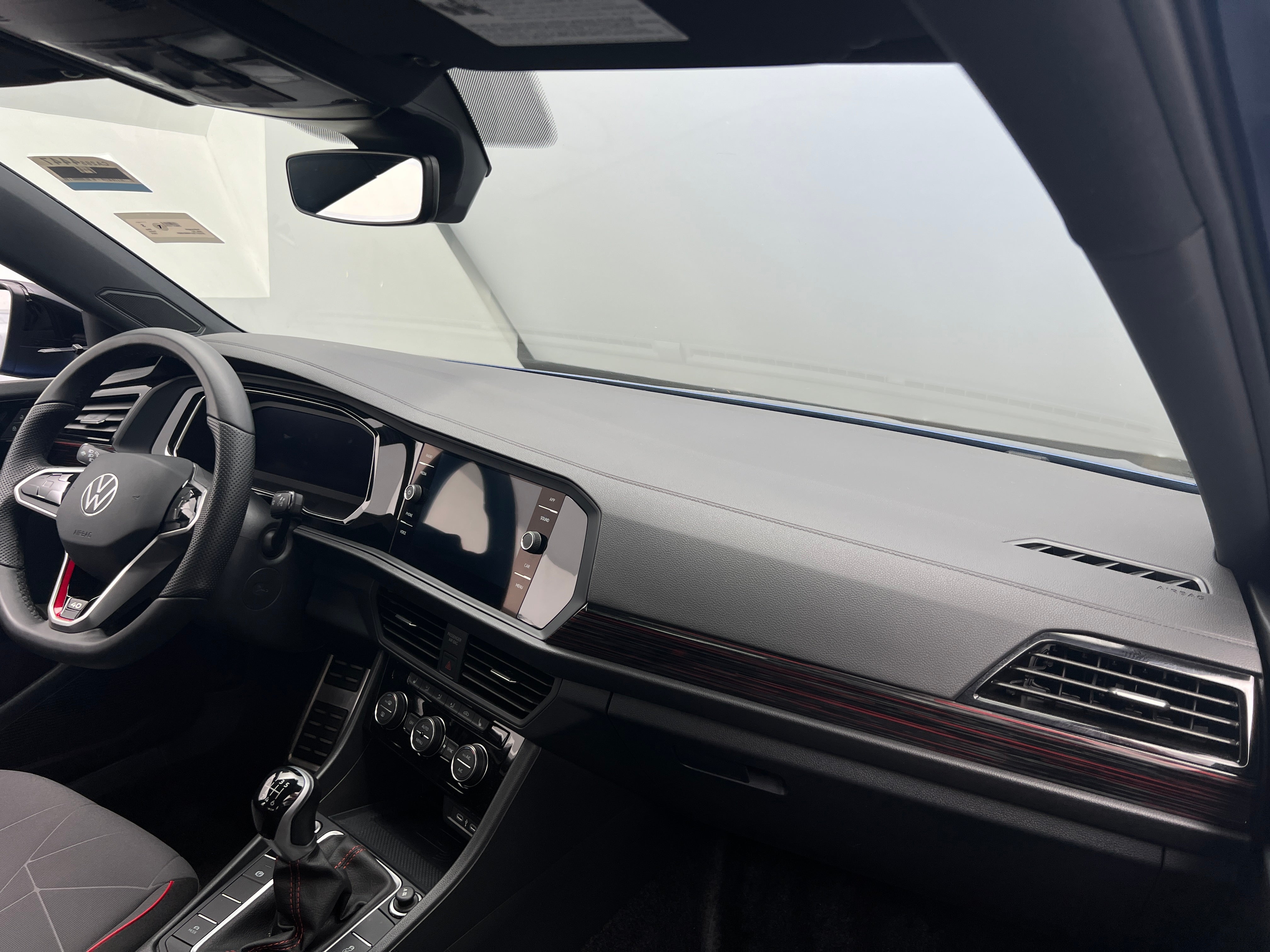 Thumbnail: 2024 Volkswagen Jetta - 3