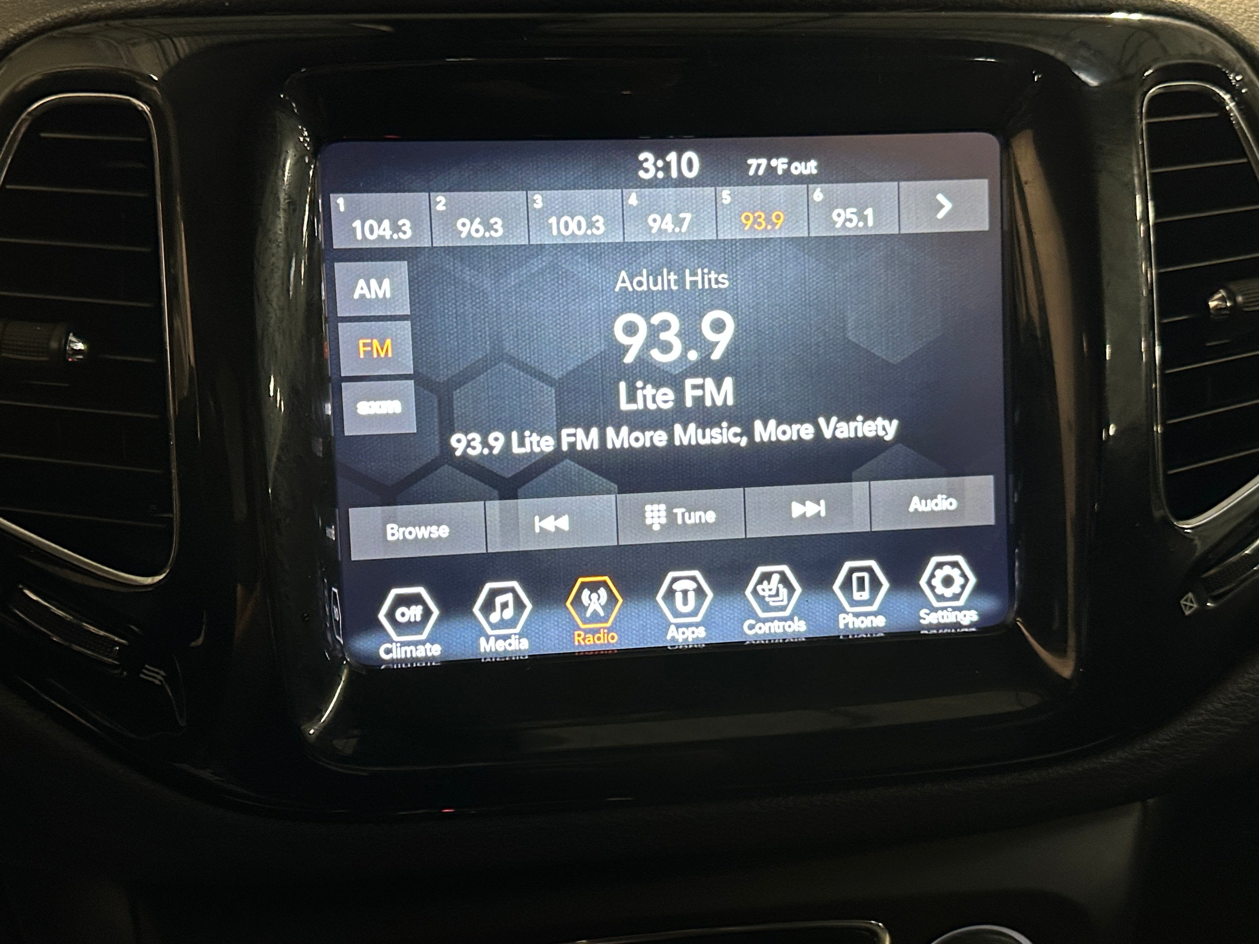 2017 Jeep Compass Limited 3