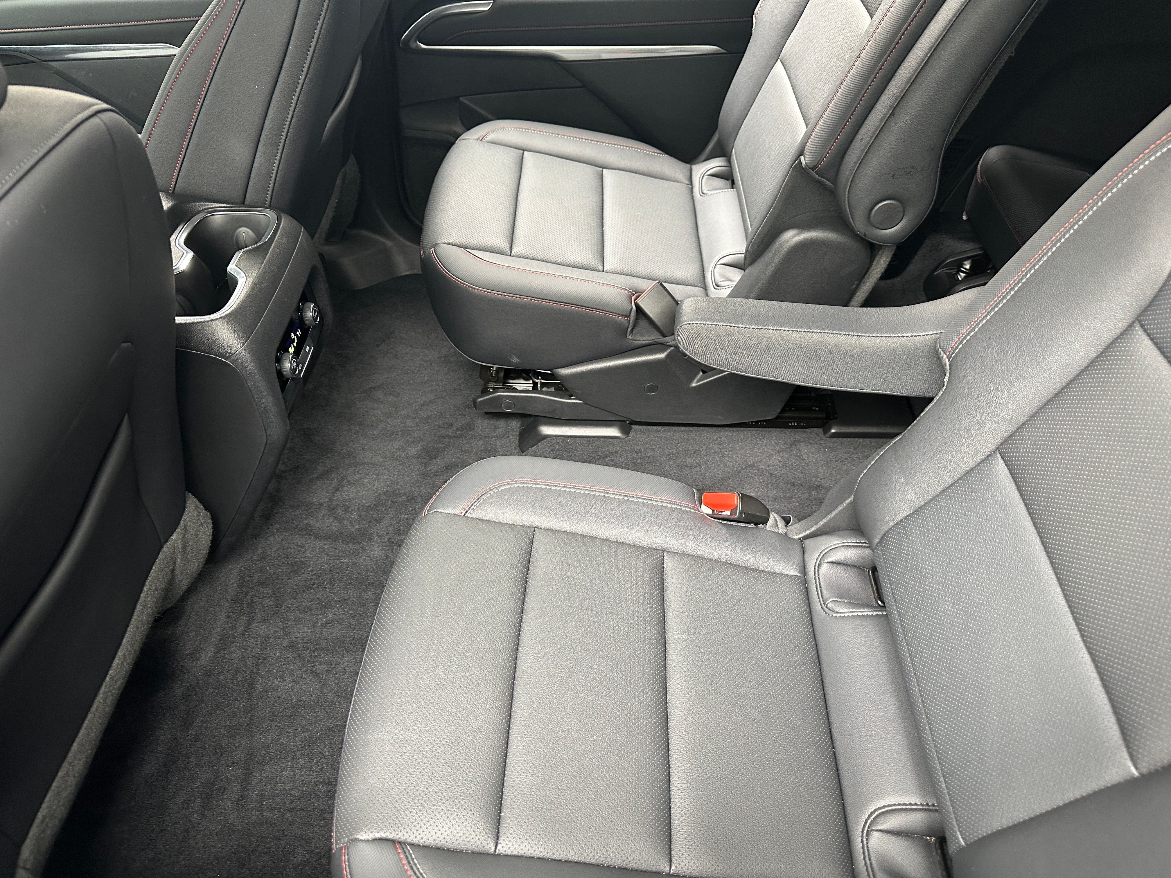 2024 Chevrolet Traverse Z71 6