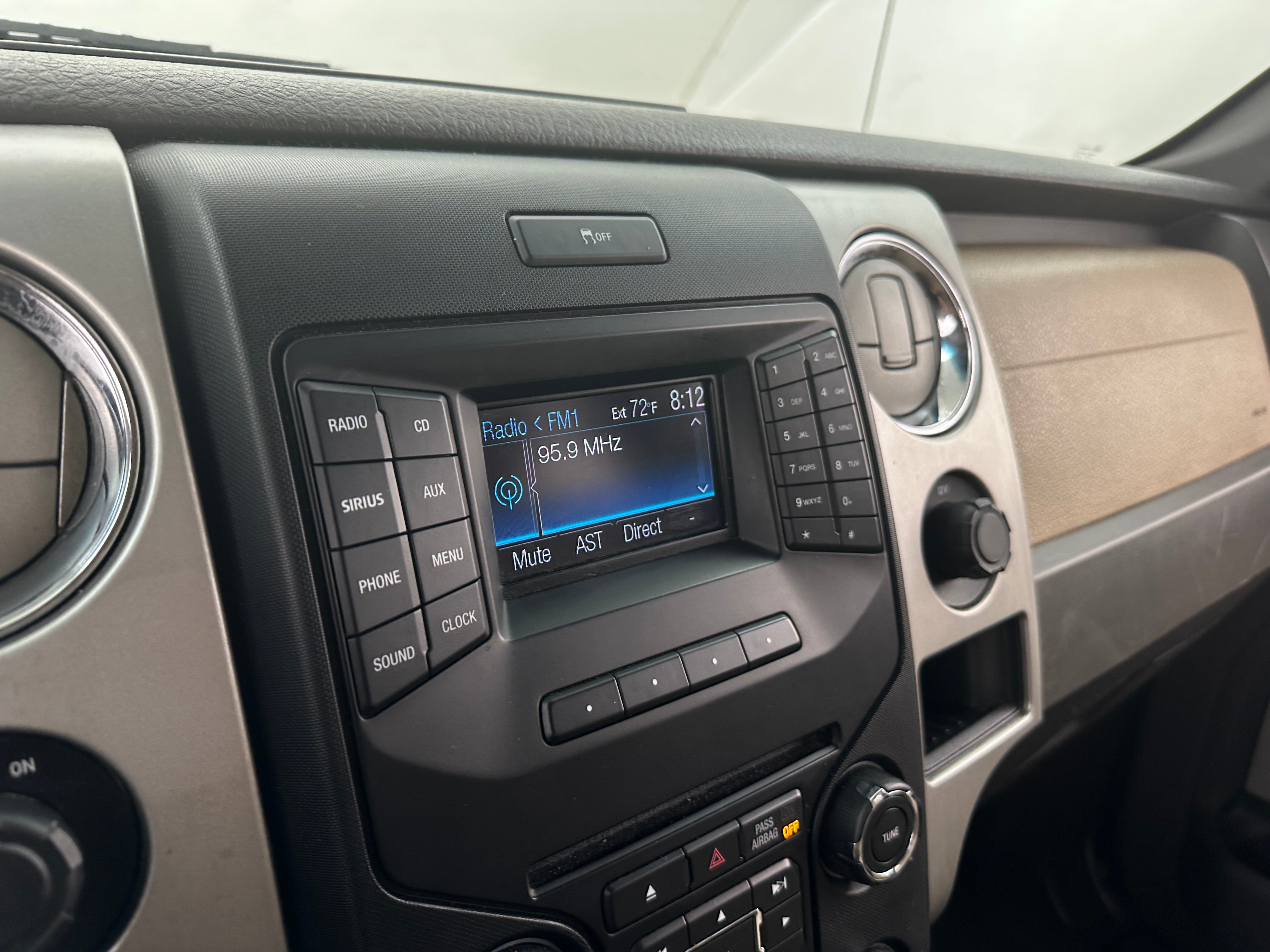 2013 Ford Econoline E-150 4