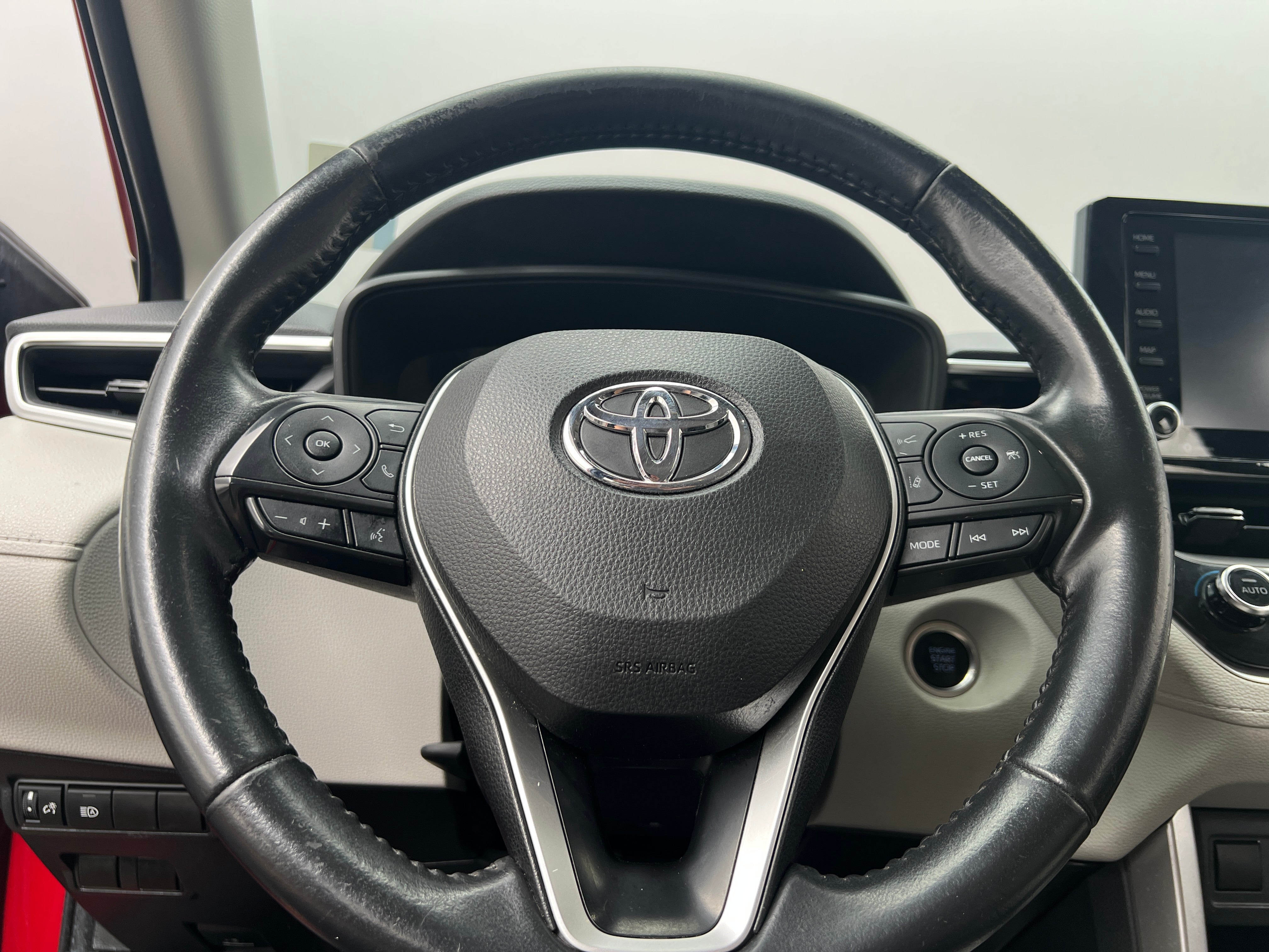 2022 Toyota Corolla Cross LE 5