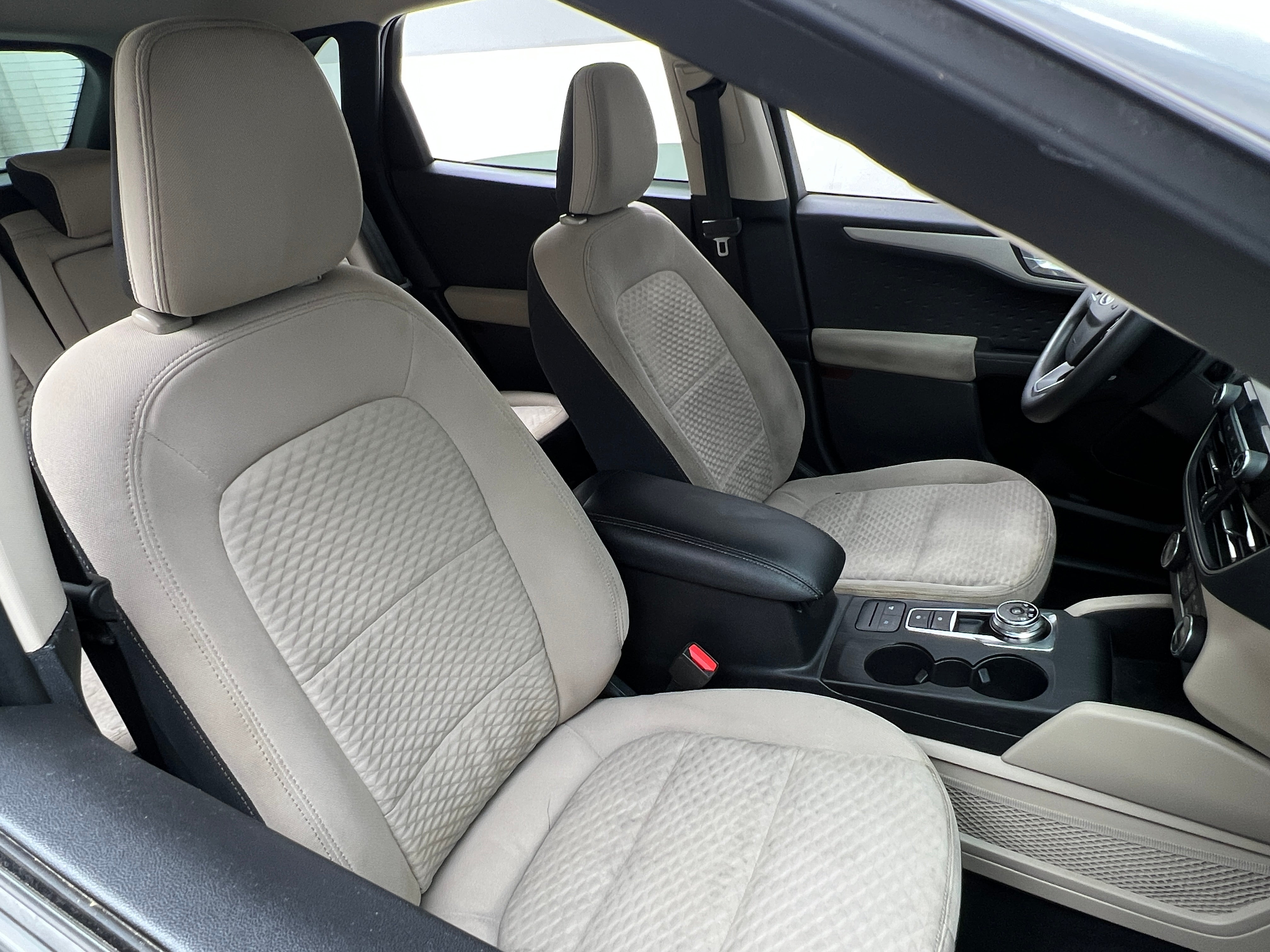 2020 Ford Escape SE 2