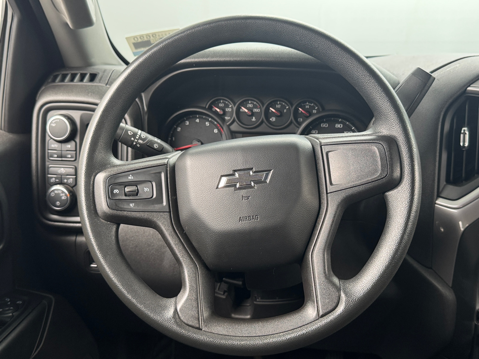 Thumbnail: 2021 Chevrolet Silverado 1500 - 5
