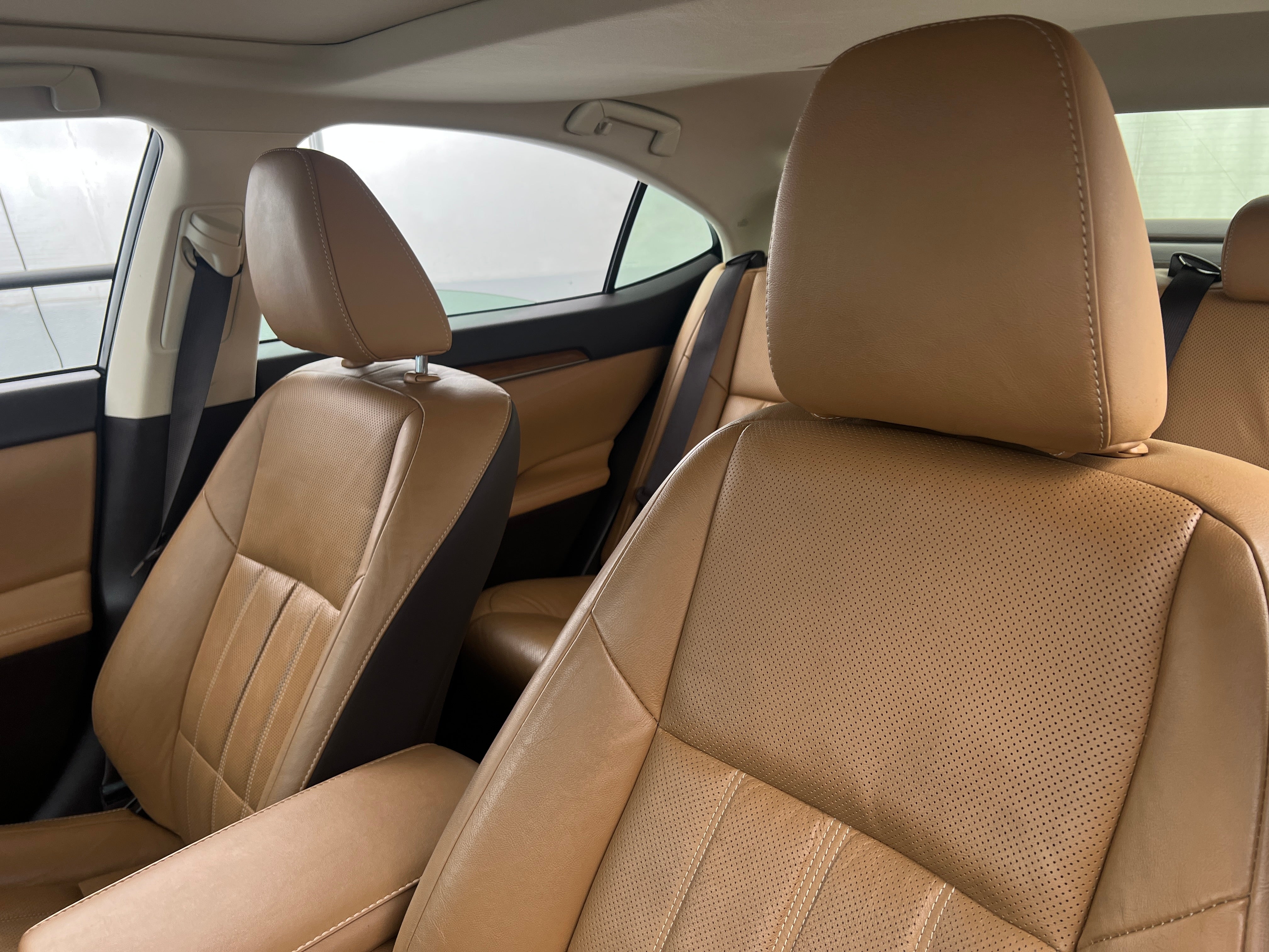 2016 Lexus ES 350 2