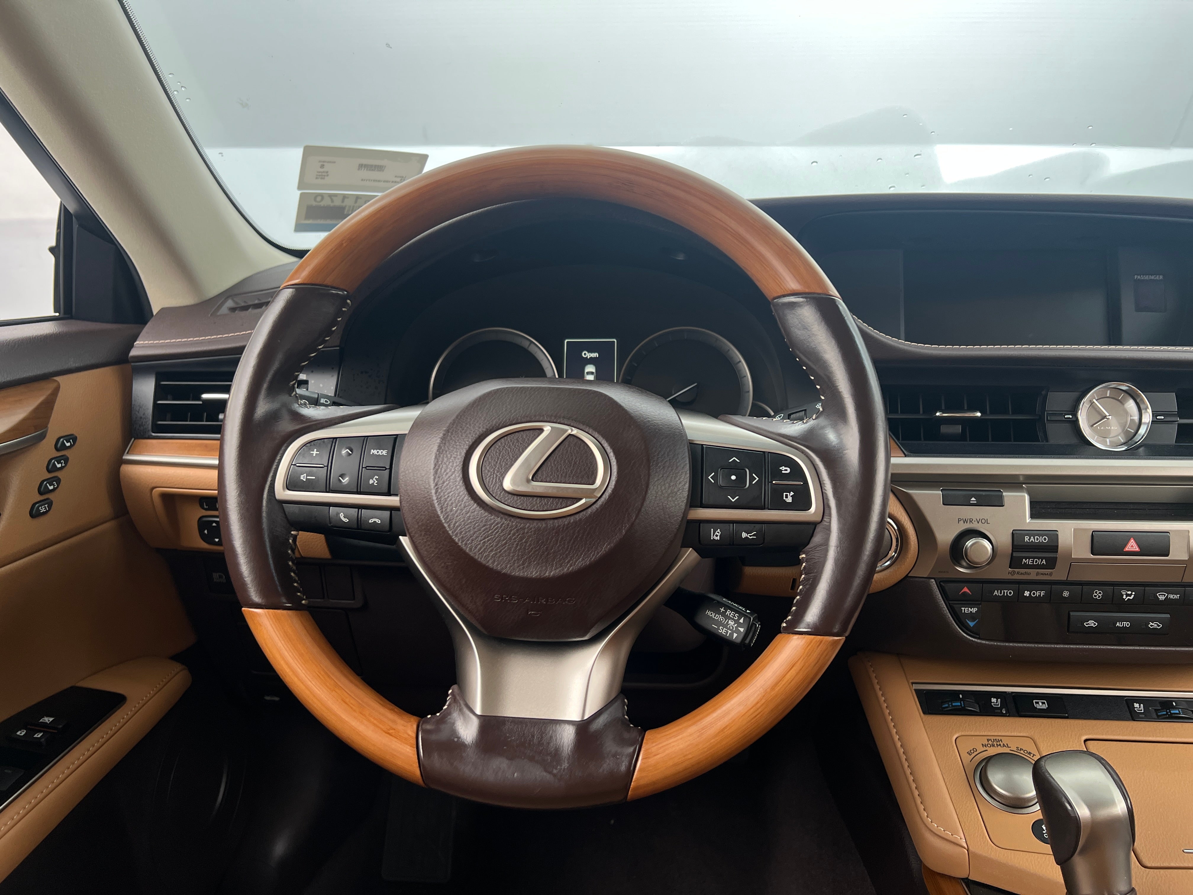 2016 Lexus ES 350 5