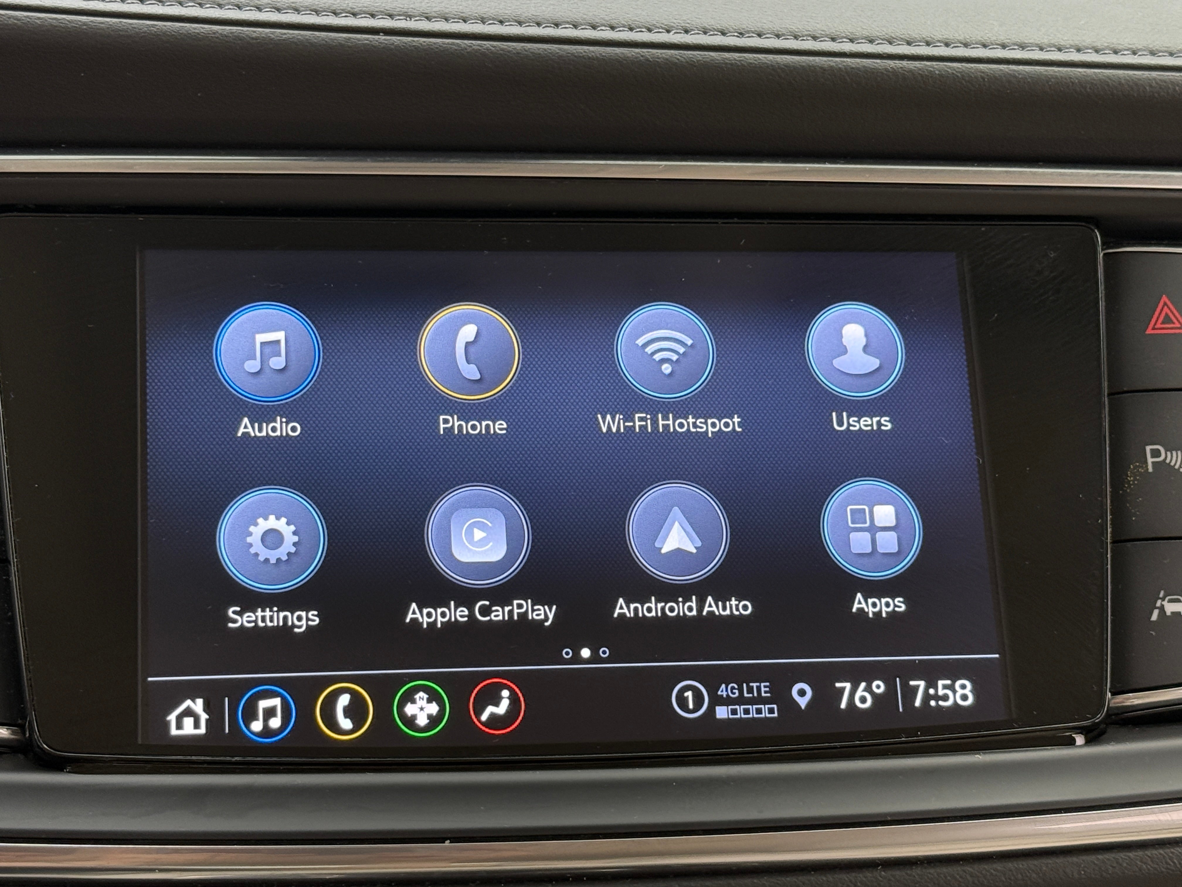 2022 Buick Enclave Essence 3