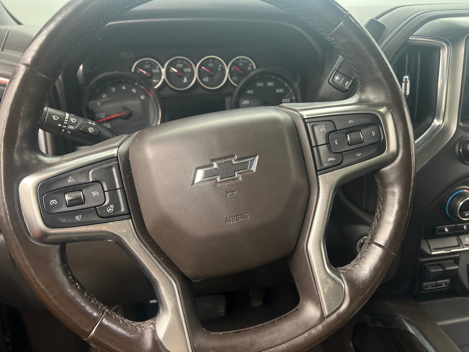 Thumbnail: 2020 Chevrolet Silverado 1500 - 5