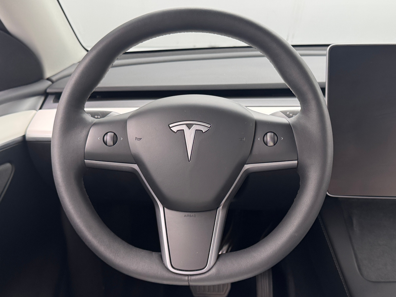 Thumbnail: 2023 Tesla Model Y - 4