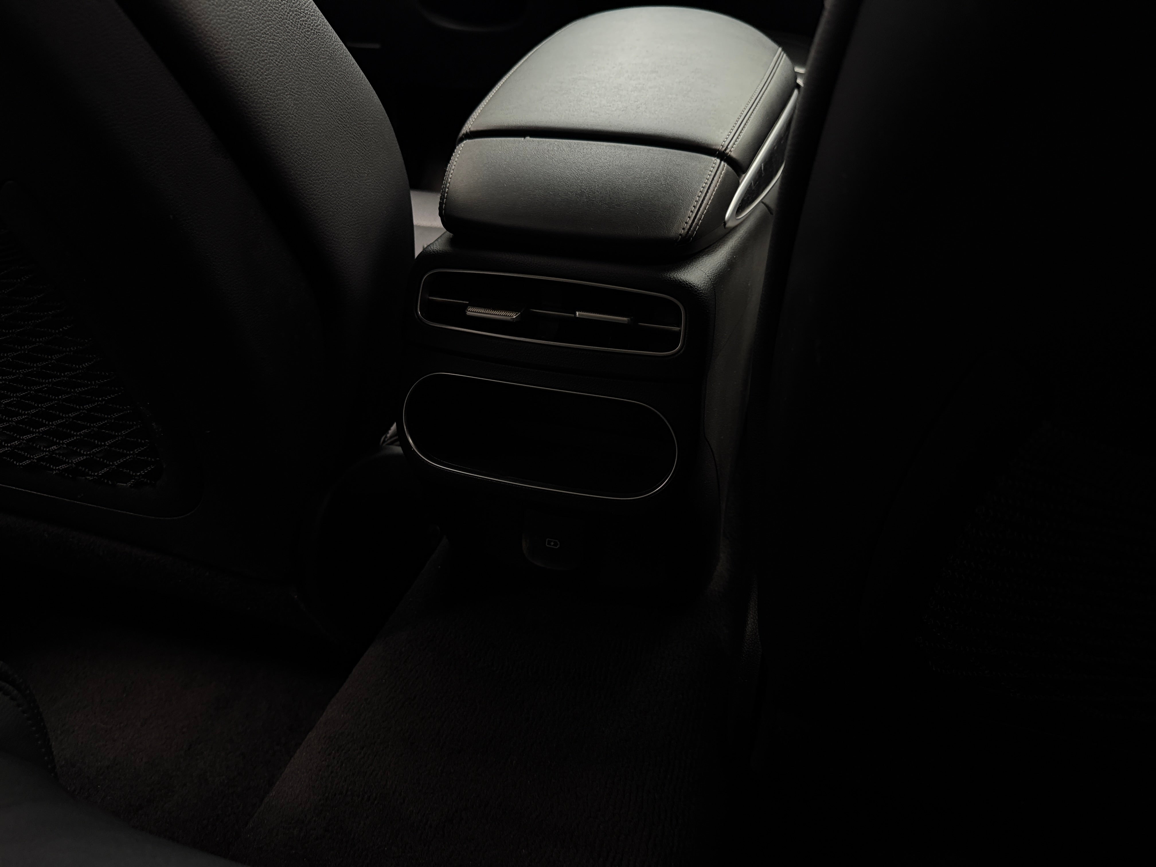 Image 10 of 2022 Genesis GV70 2.5T Standard