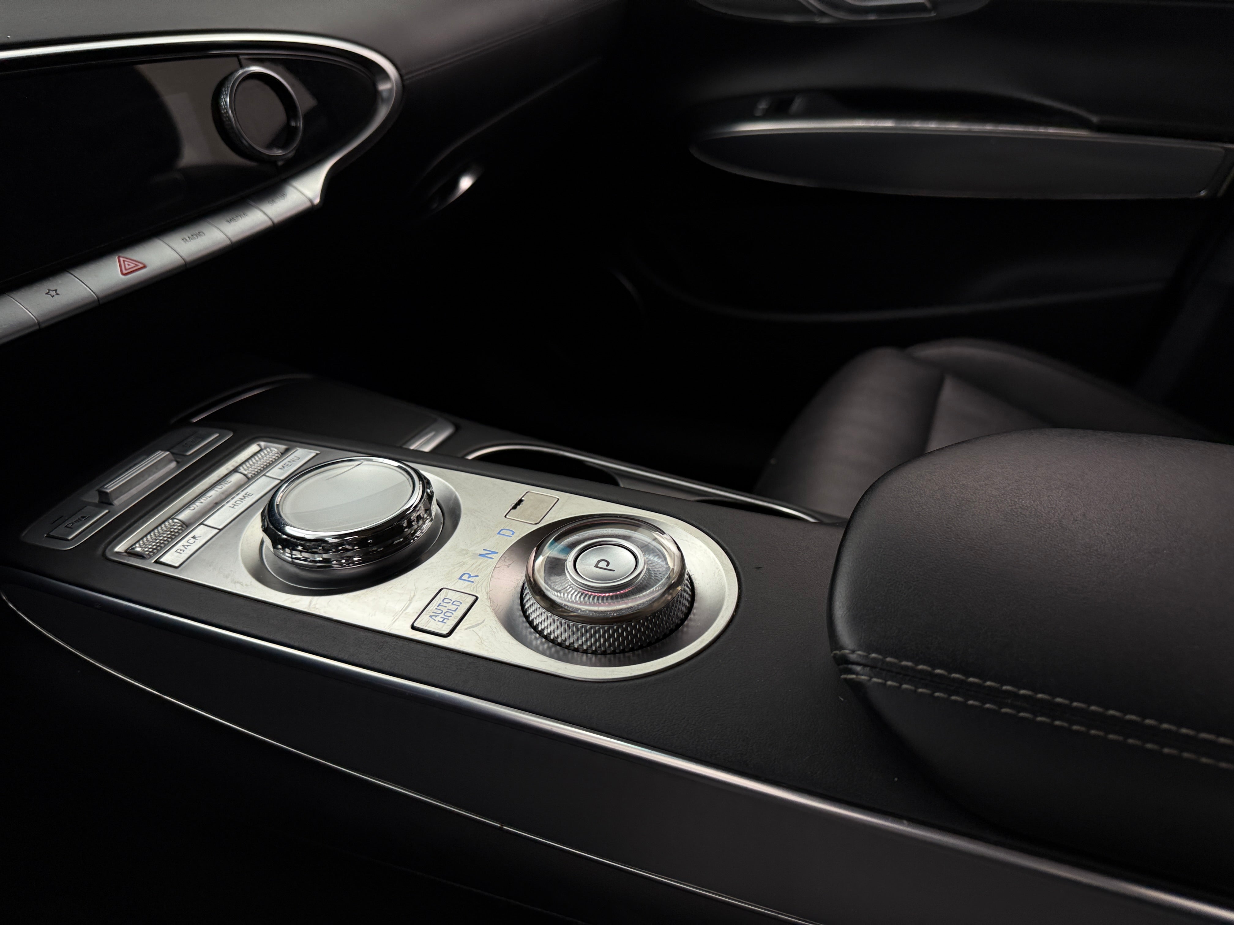 Image 4 of 2022 Genesis GV70 2.5T Standard
