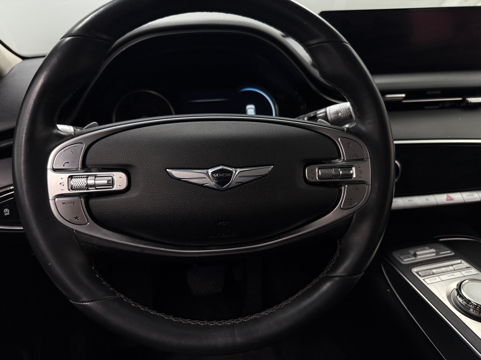 Thumbnail: 2022 Genesis GV70 - 4
