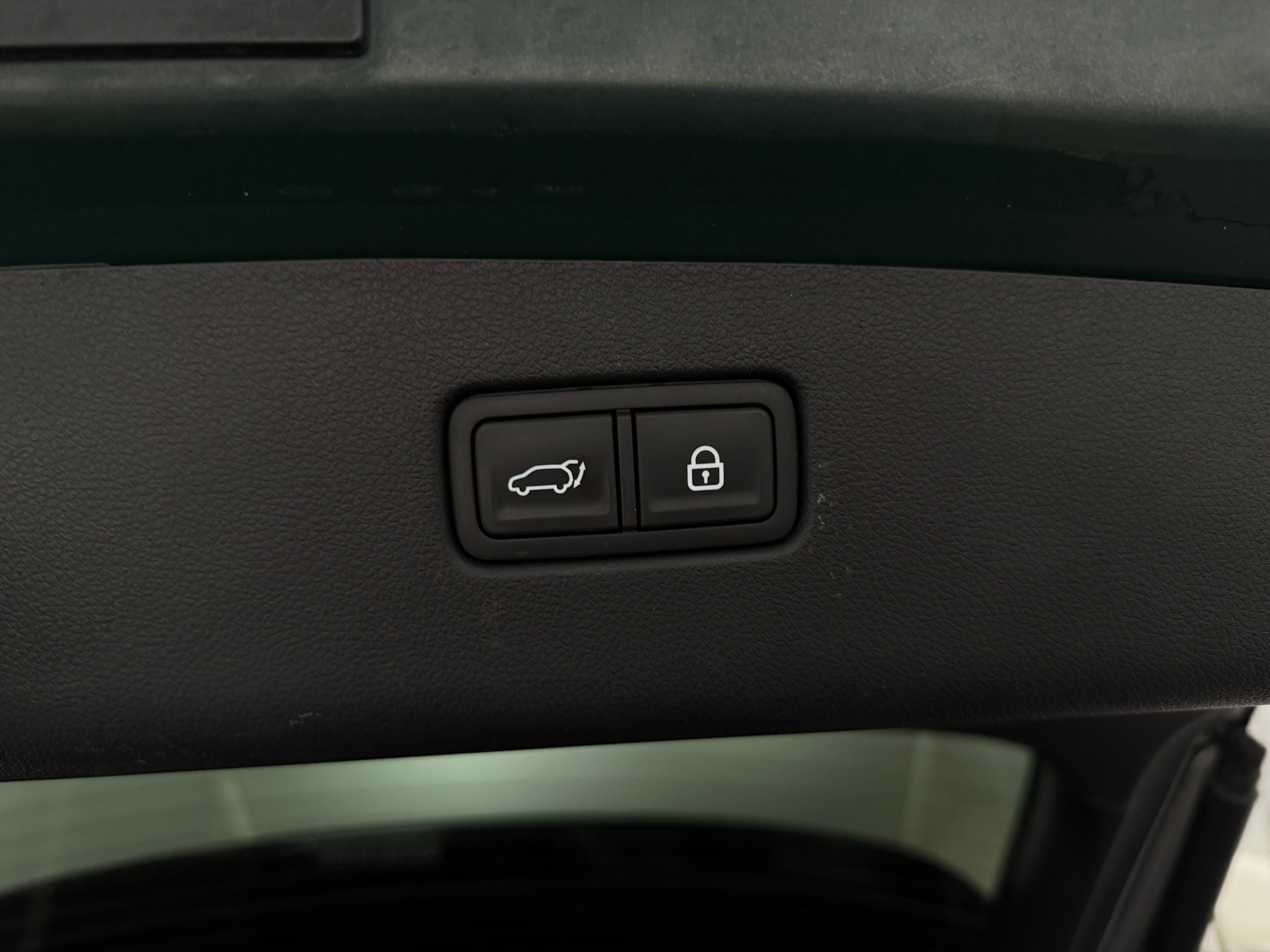 Image 2 of 2022 Genesis GV70 2.5T Standard