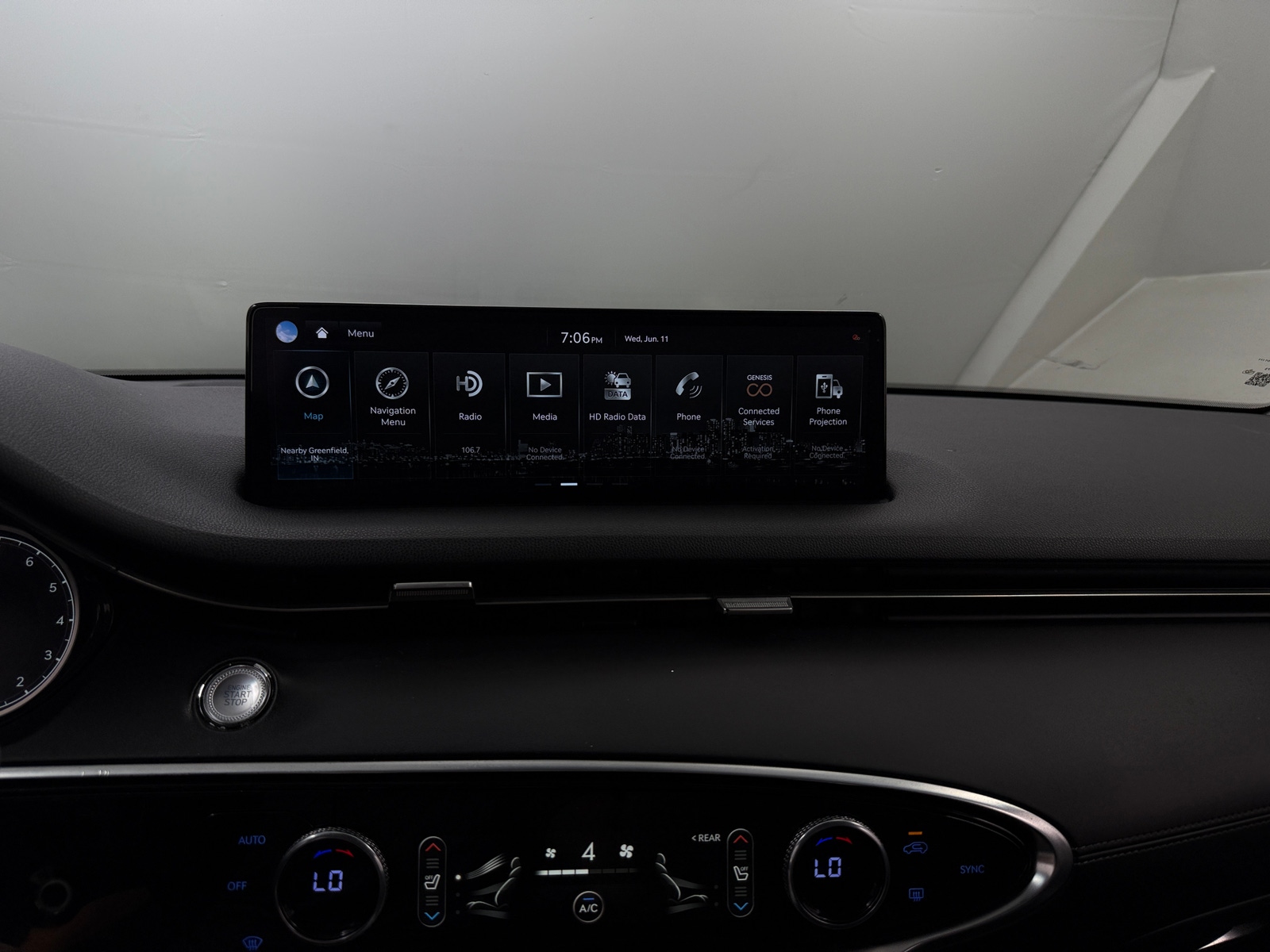 Thumbnail: 2022 Genesis GV70 - 3