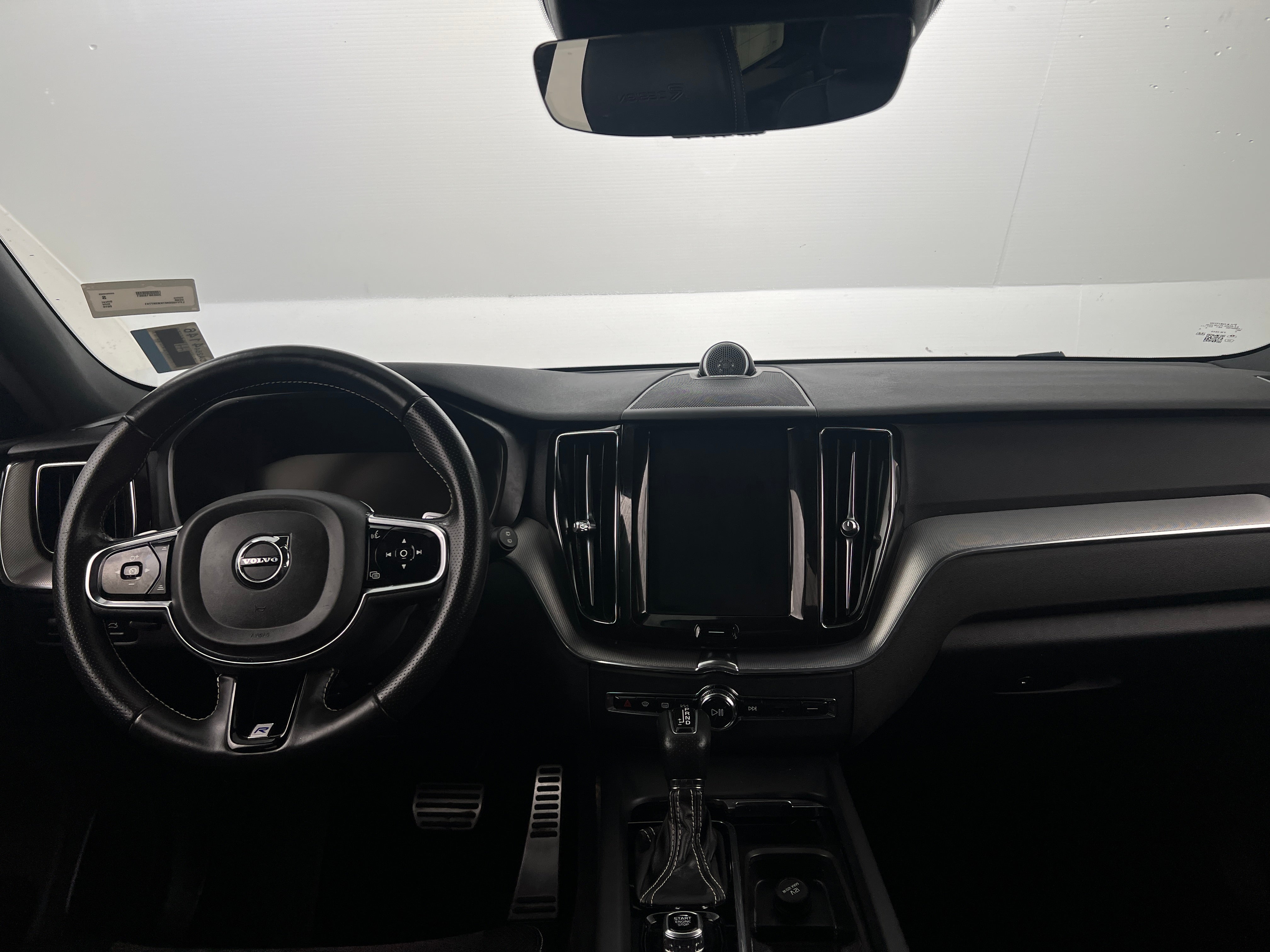 2019 Volvo XC60 T5 R-Design 2