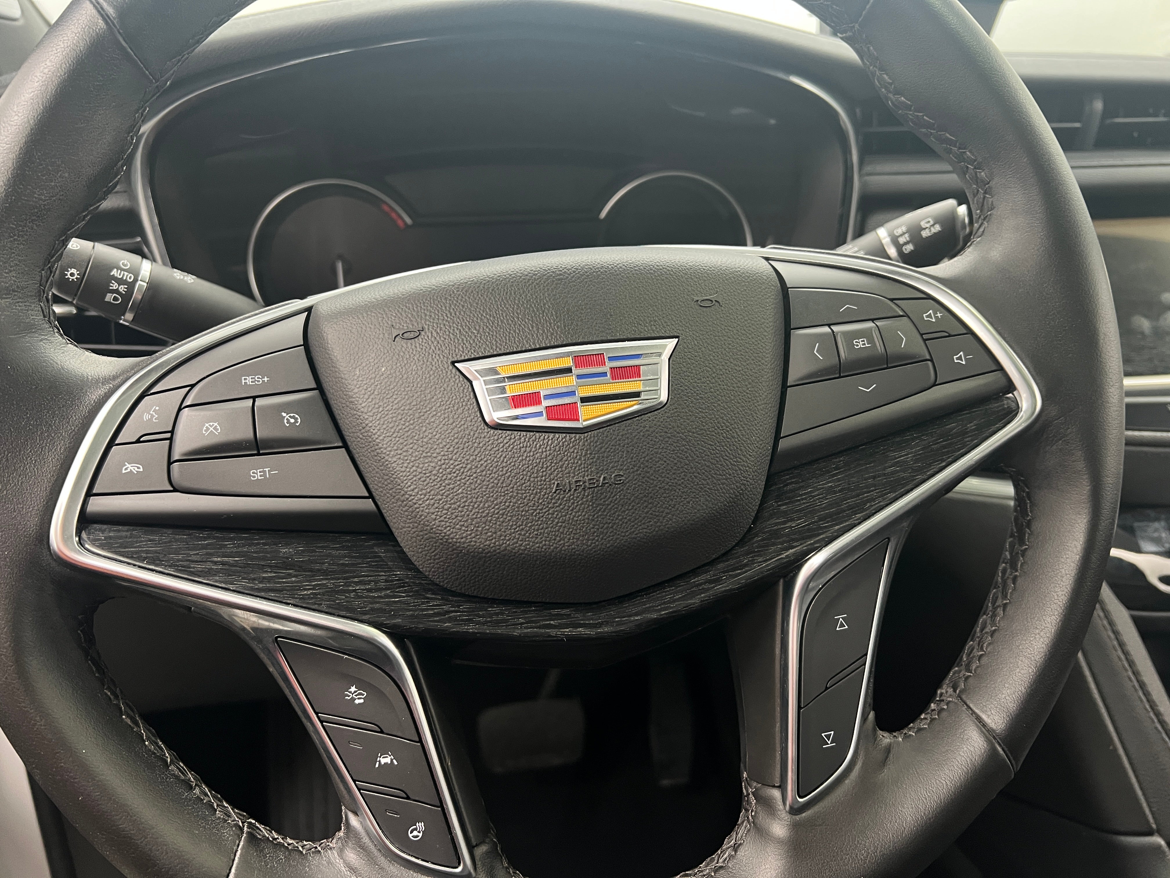 2023 Cadillac XT5 Premium Luxury 4