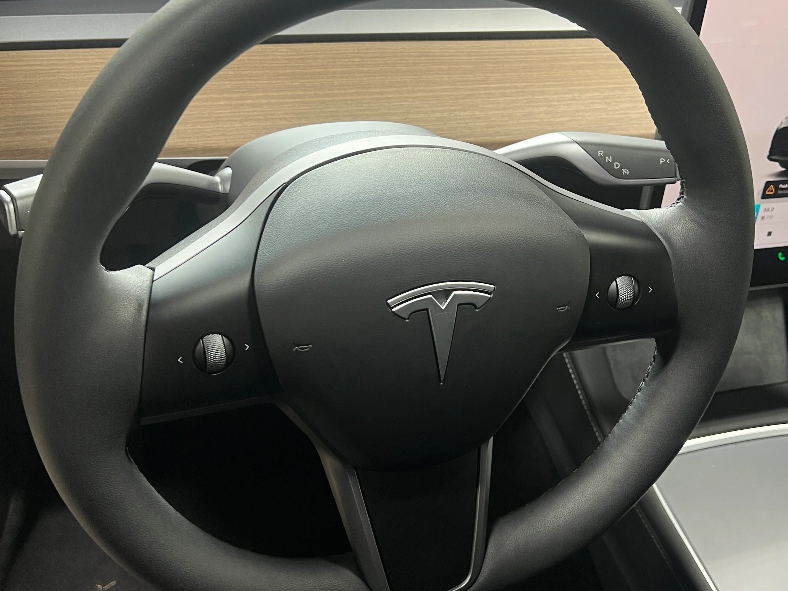 2024 Tesla Model Y Standard Range 4