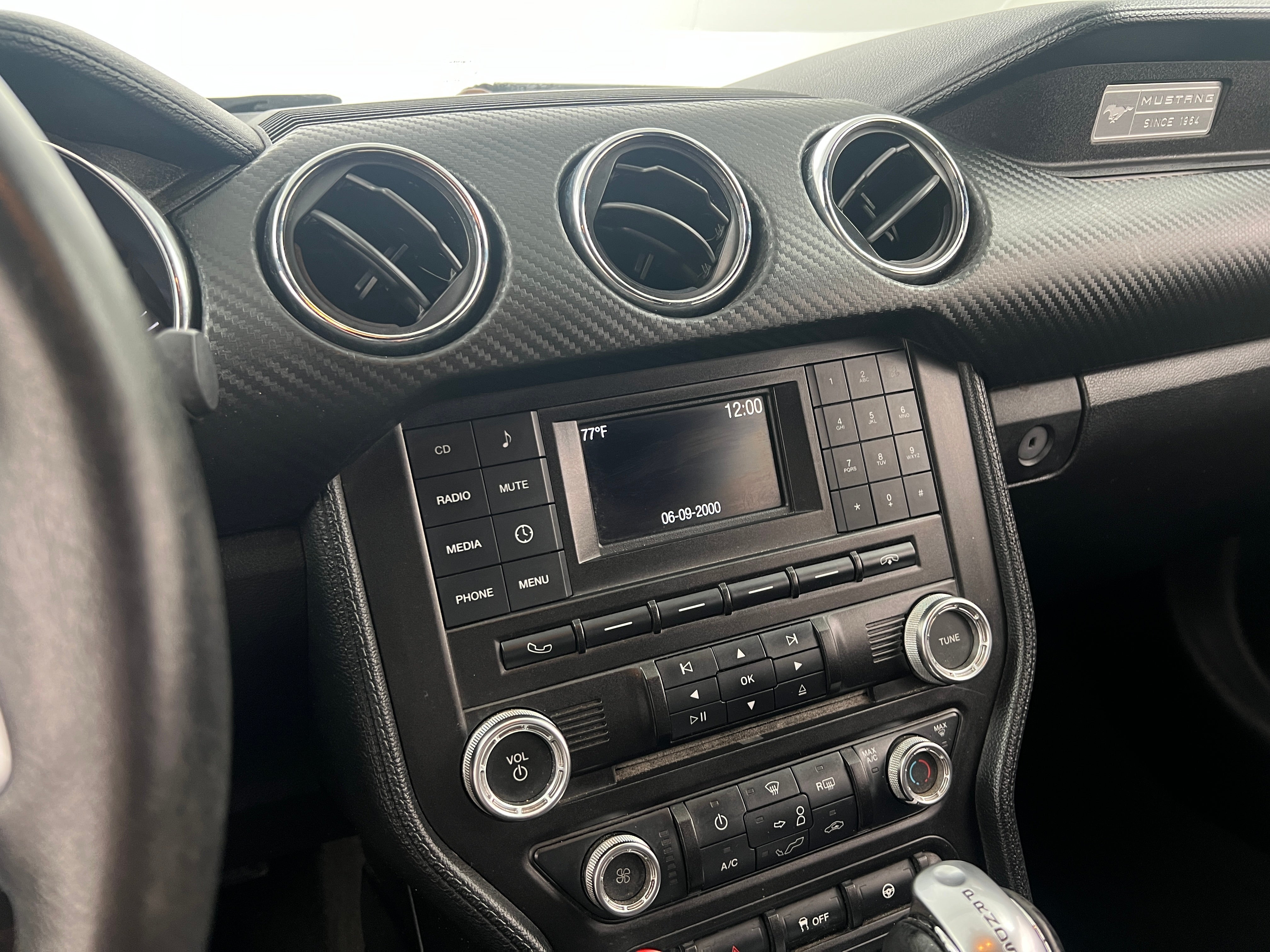 2016 Ford Mustang V6 3