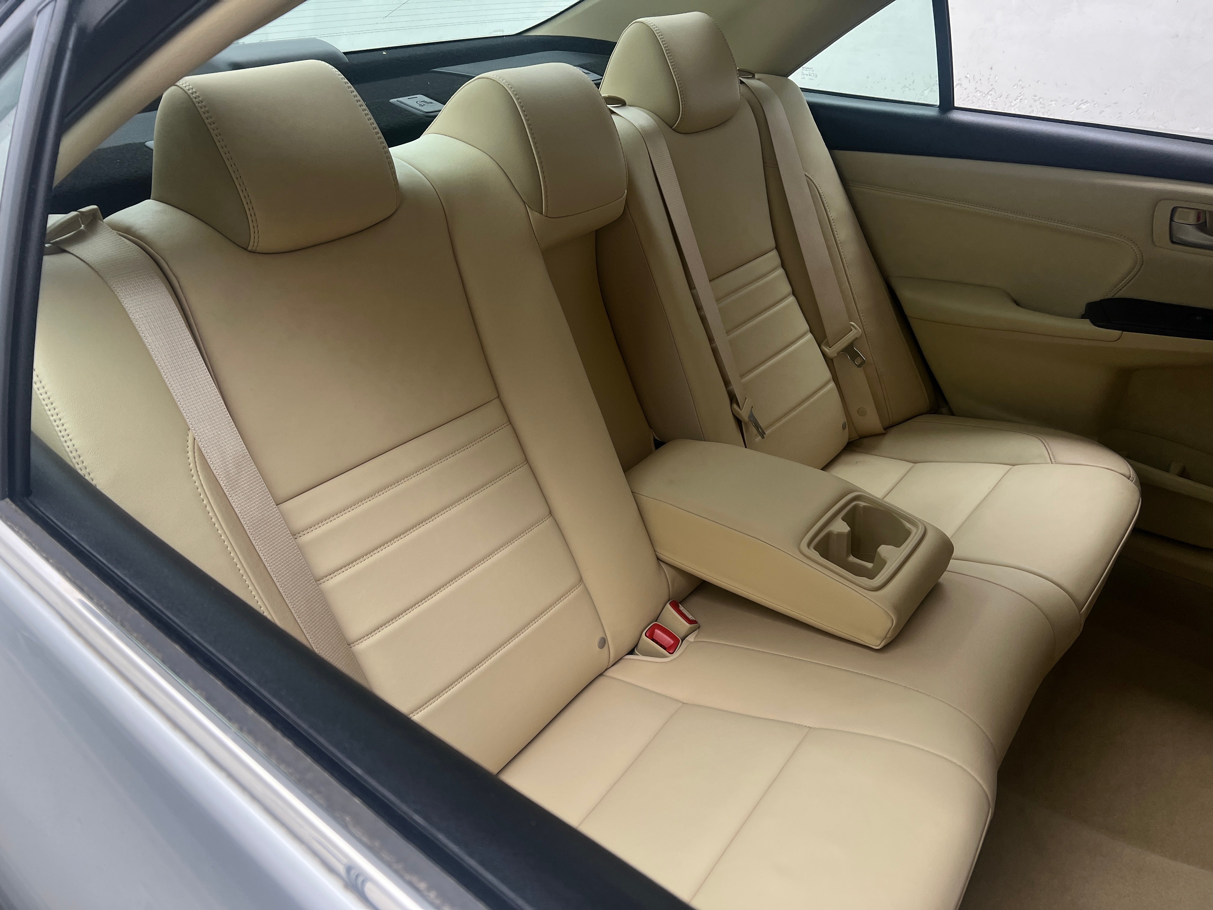 2016 Toyota Camry XLE 6