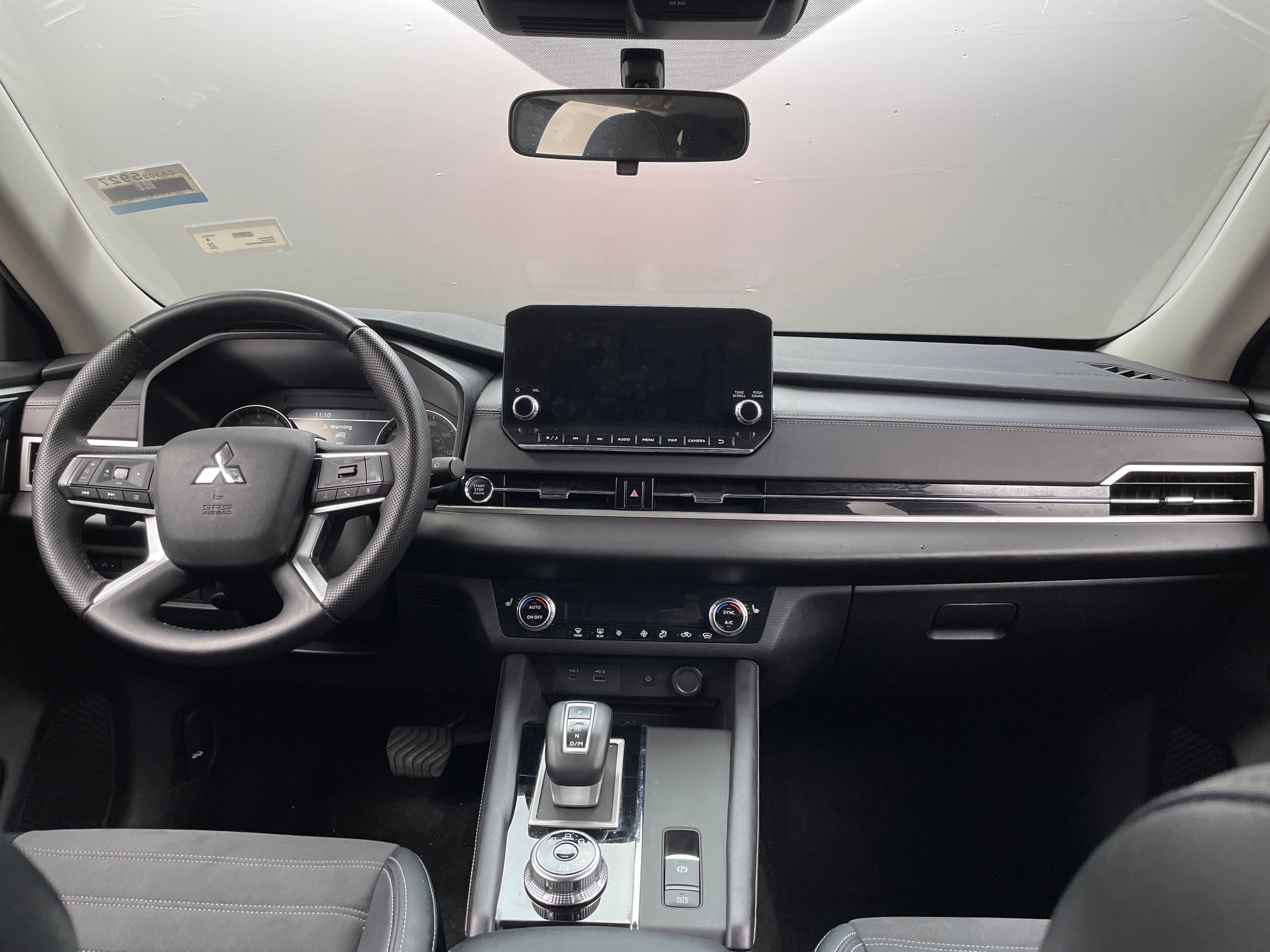 2024 Mitsubishi Outlander SE 2
