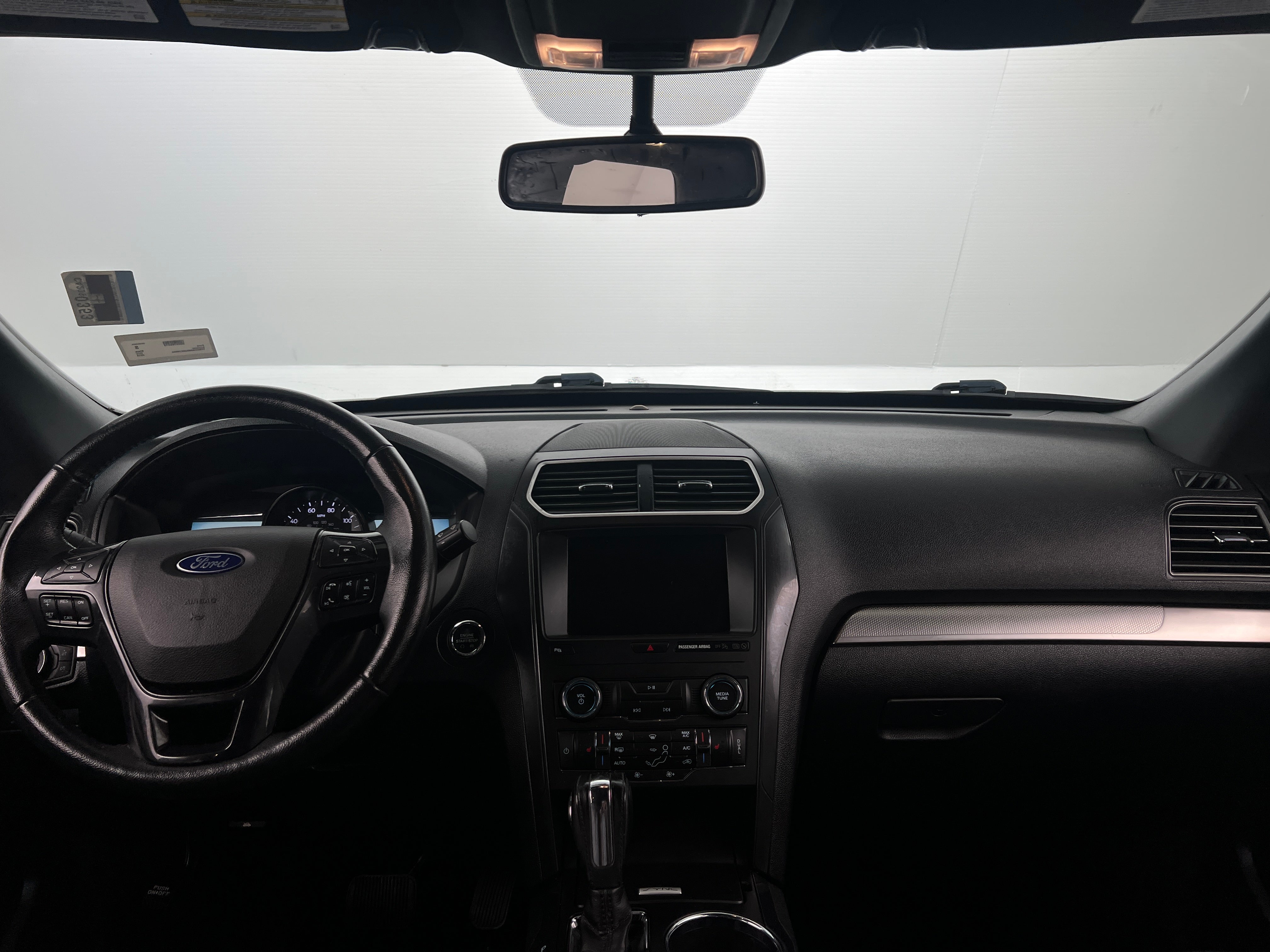 2018 Ford Explorer XLT 2