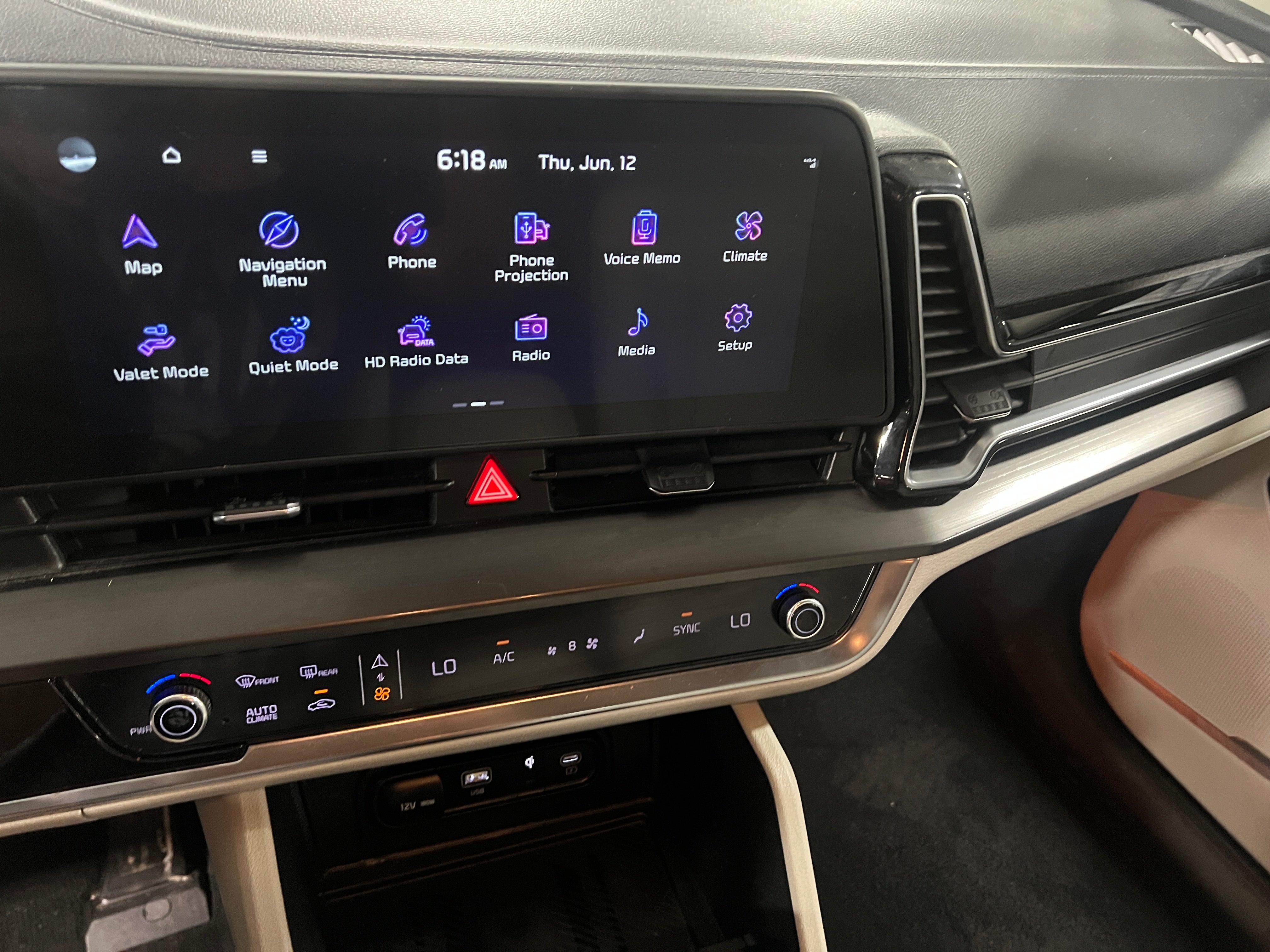 2024 Kia Sportage EX 4