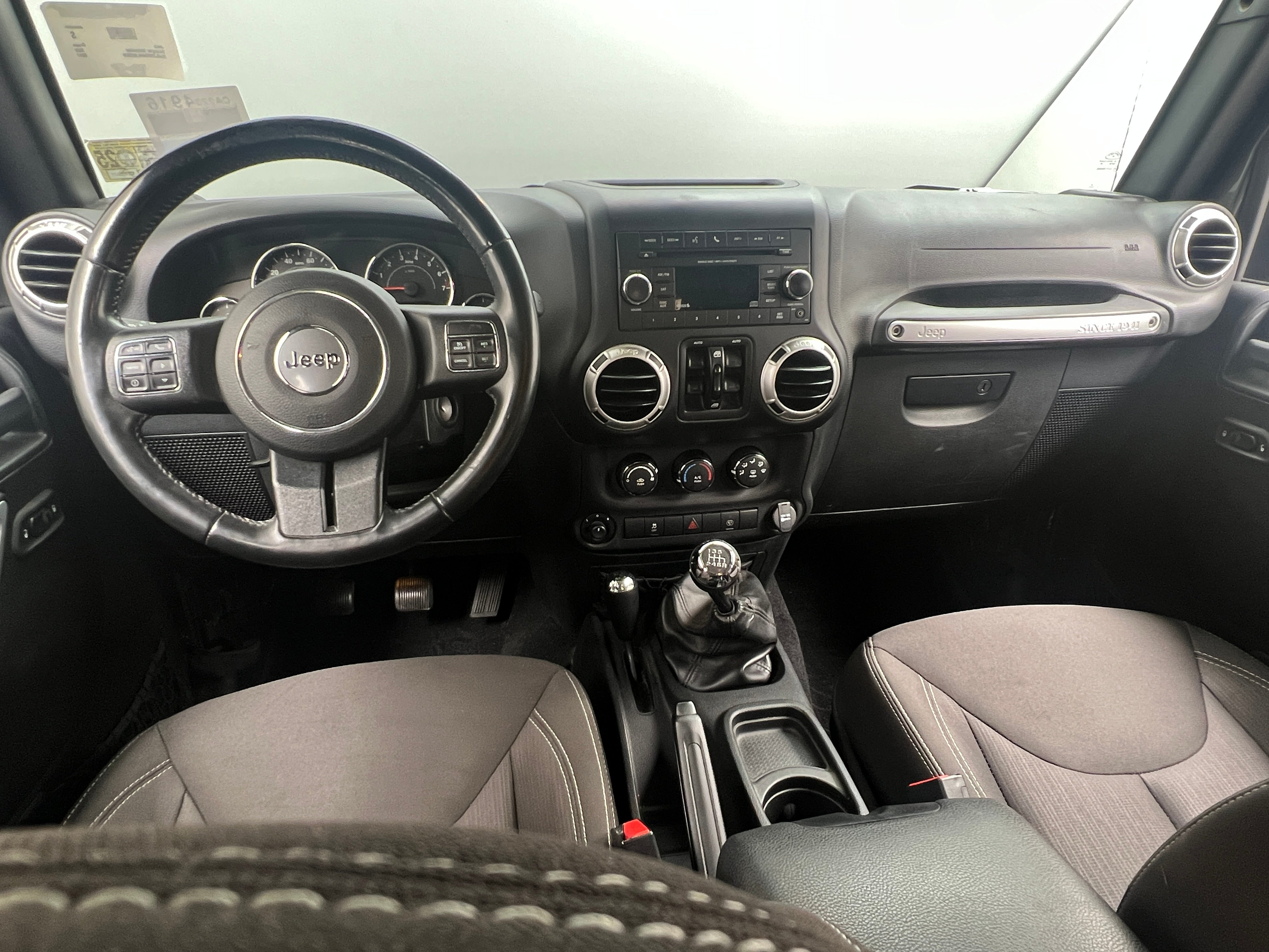 2017 Jeep Wrangler Unlimited Sahara 3