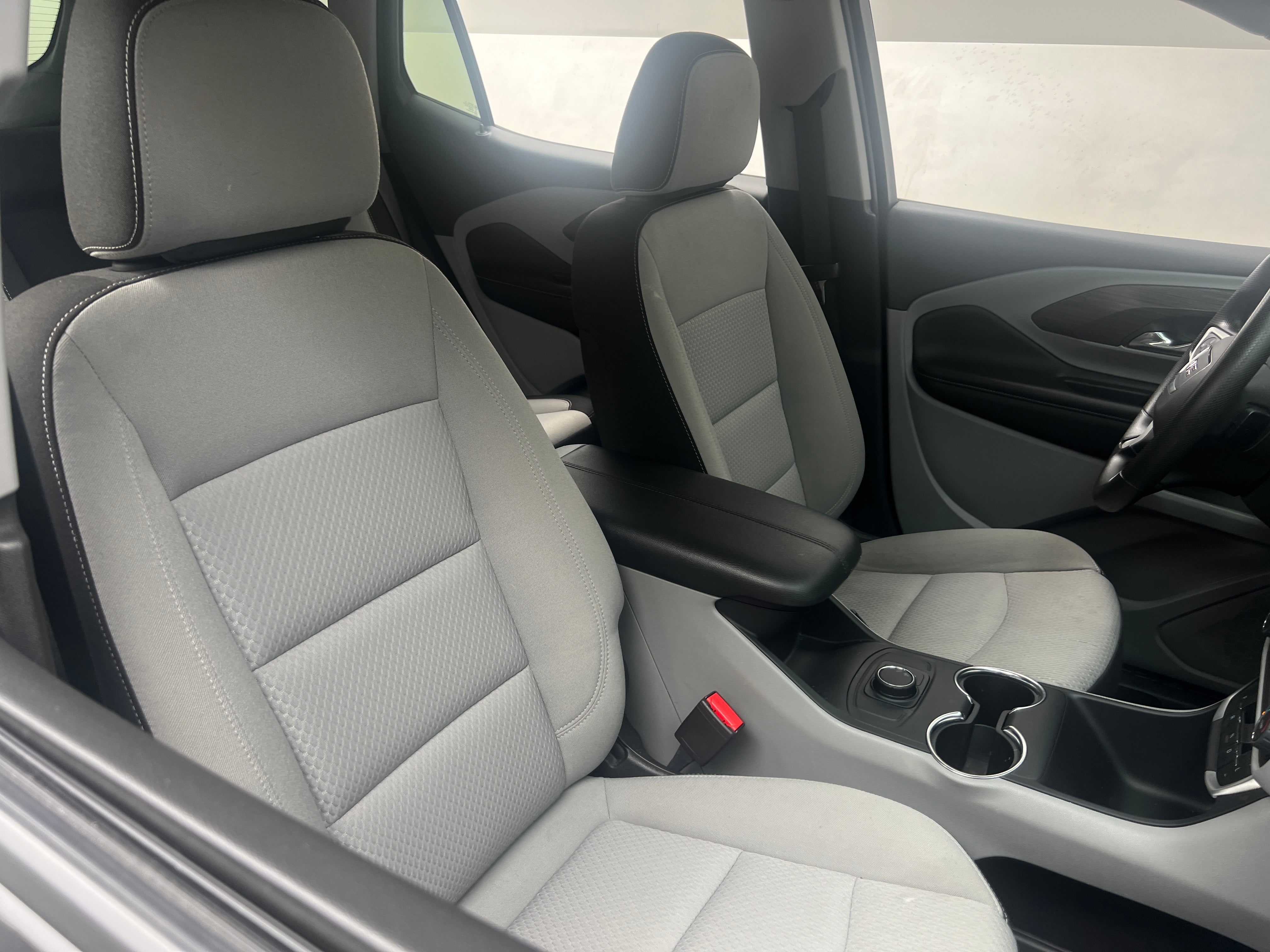 2024 GMC Terrain SLE 2