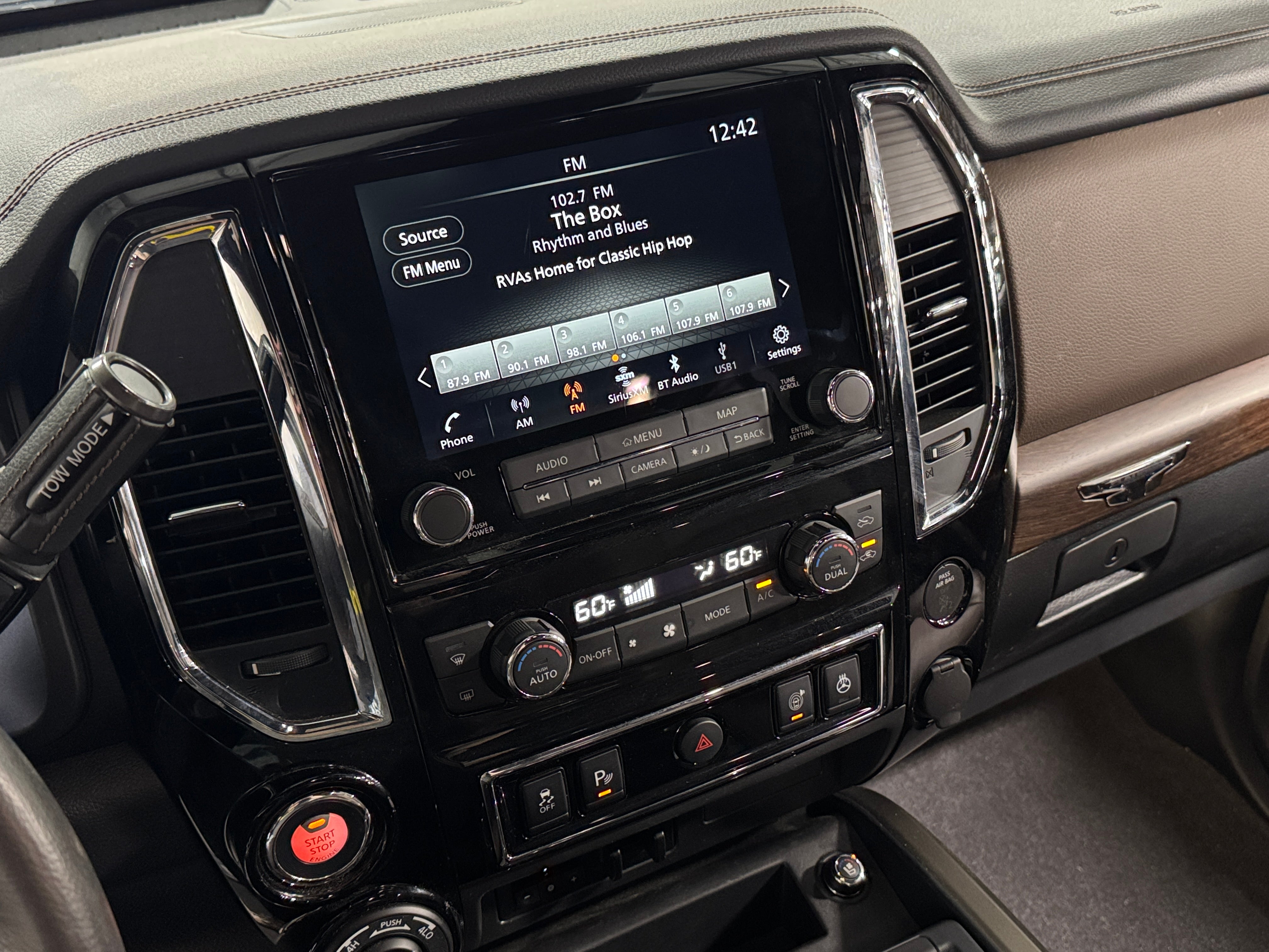 2024 Nissan Titan Platinum Reserve 3
