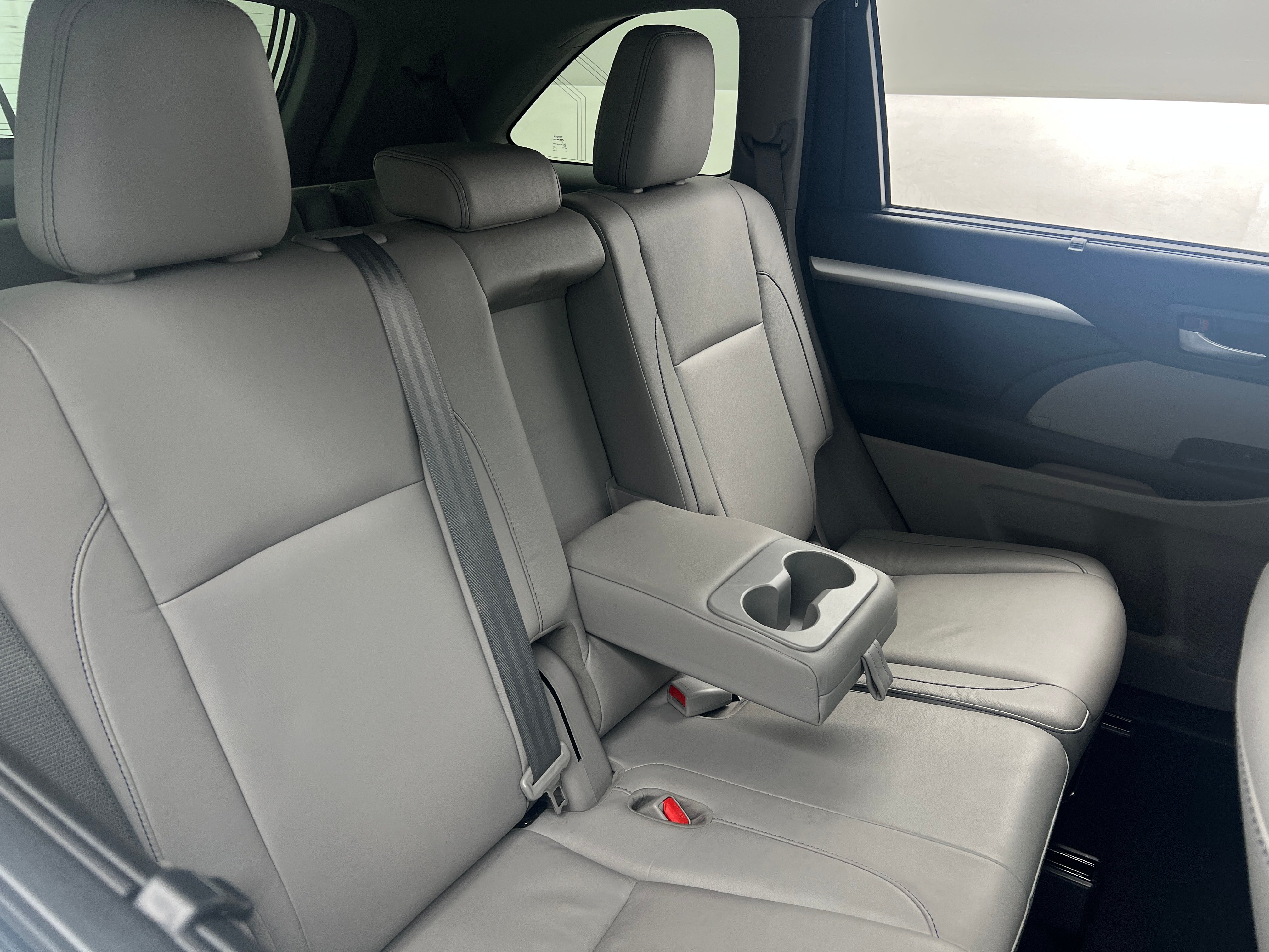 Thumbnail: 2017 Toyota Highlander - 5