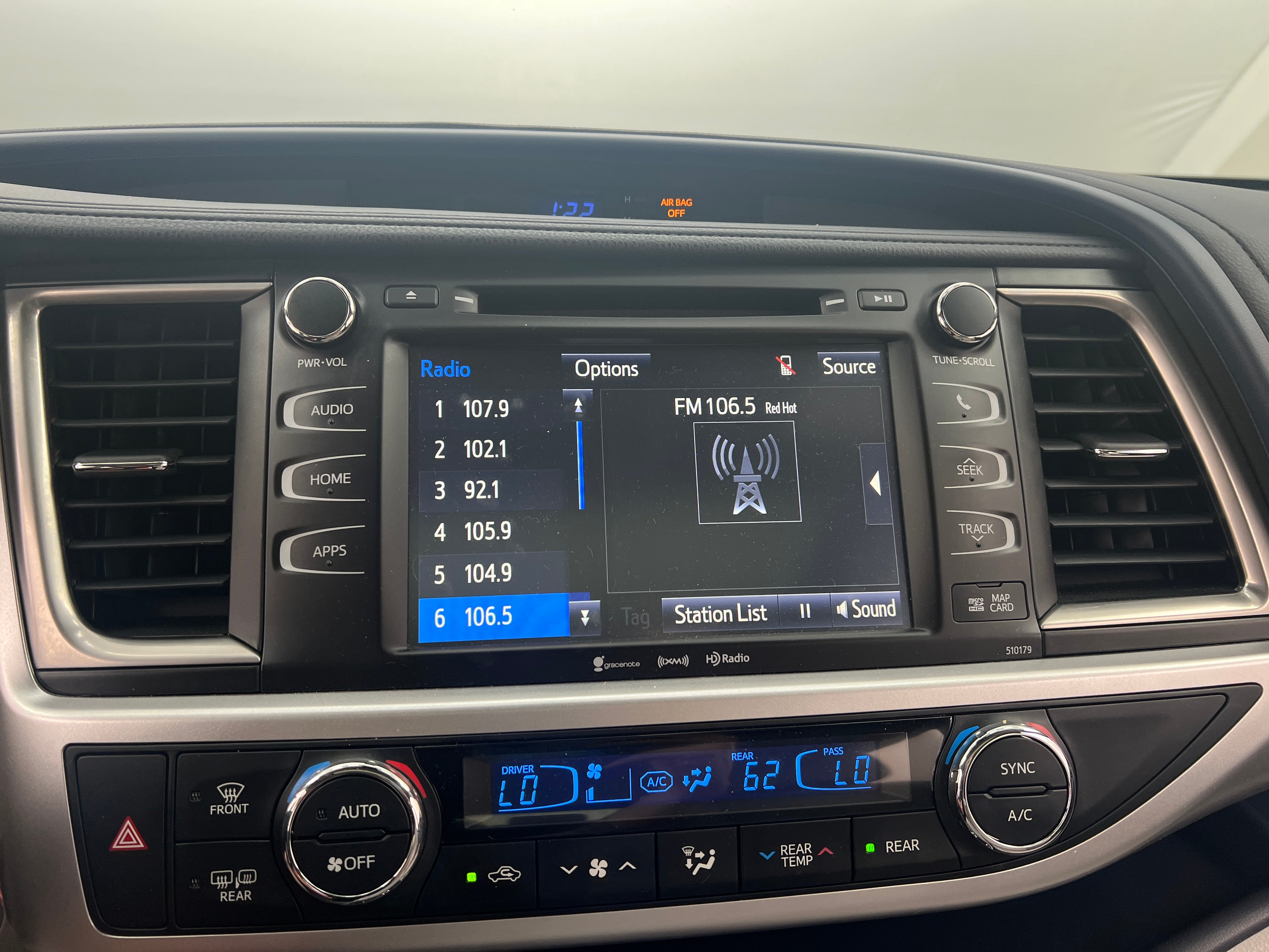 Thumbnail: 2017 Toyota Highlander - 3