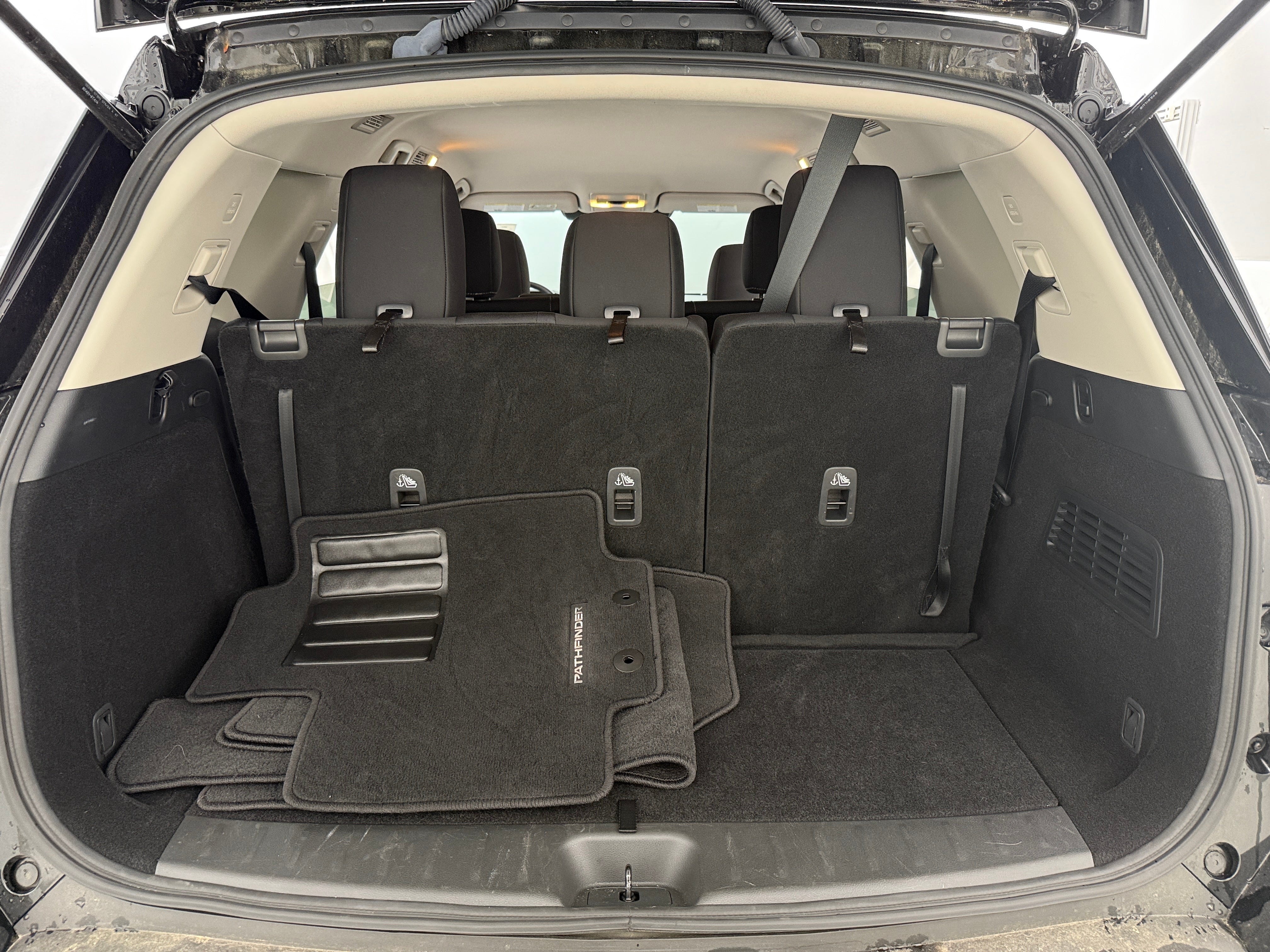 2024 Nissan Pathfinder S 7