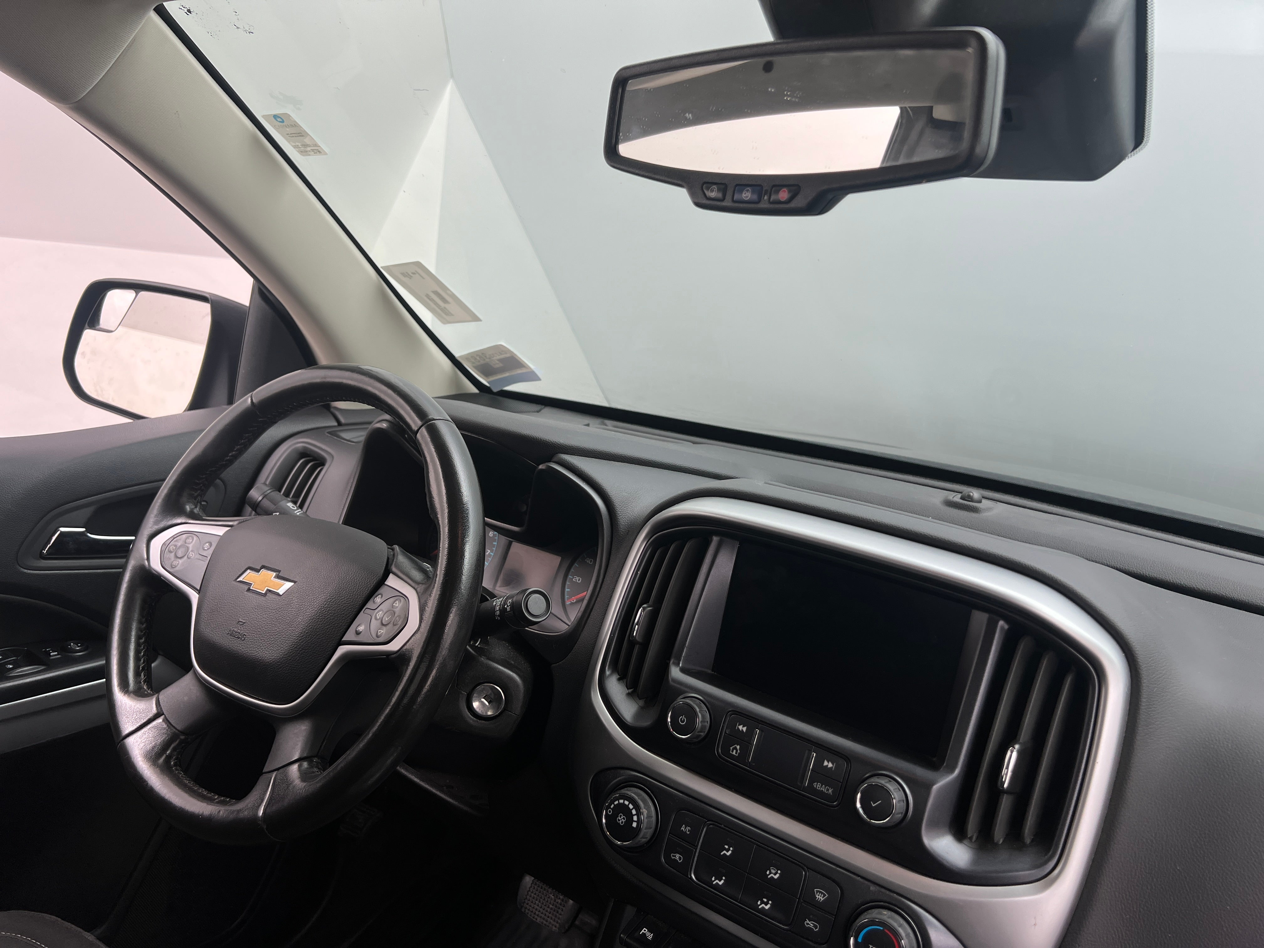 2022 Chevrolet Colorado LT 3