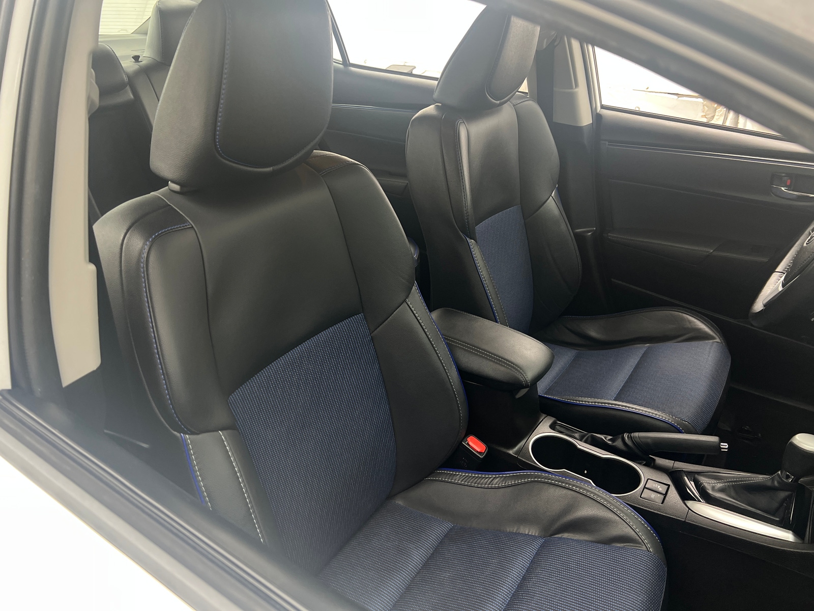 Thumbnail: 2017 Toyota Corolla - 2