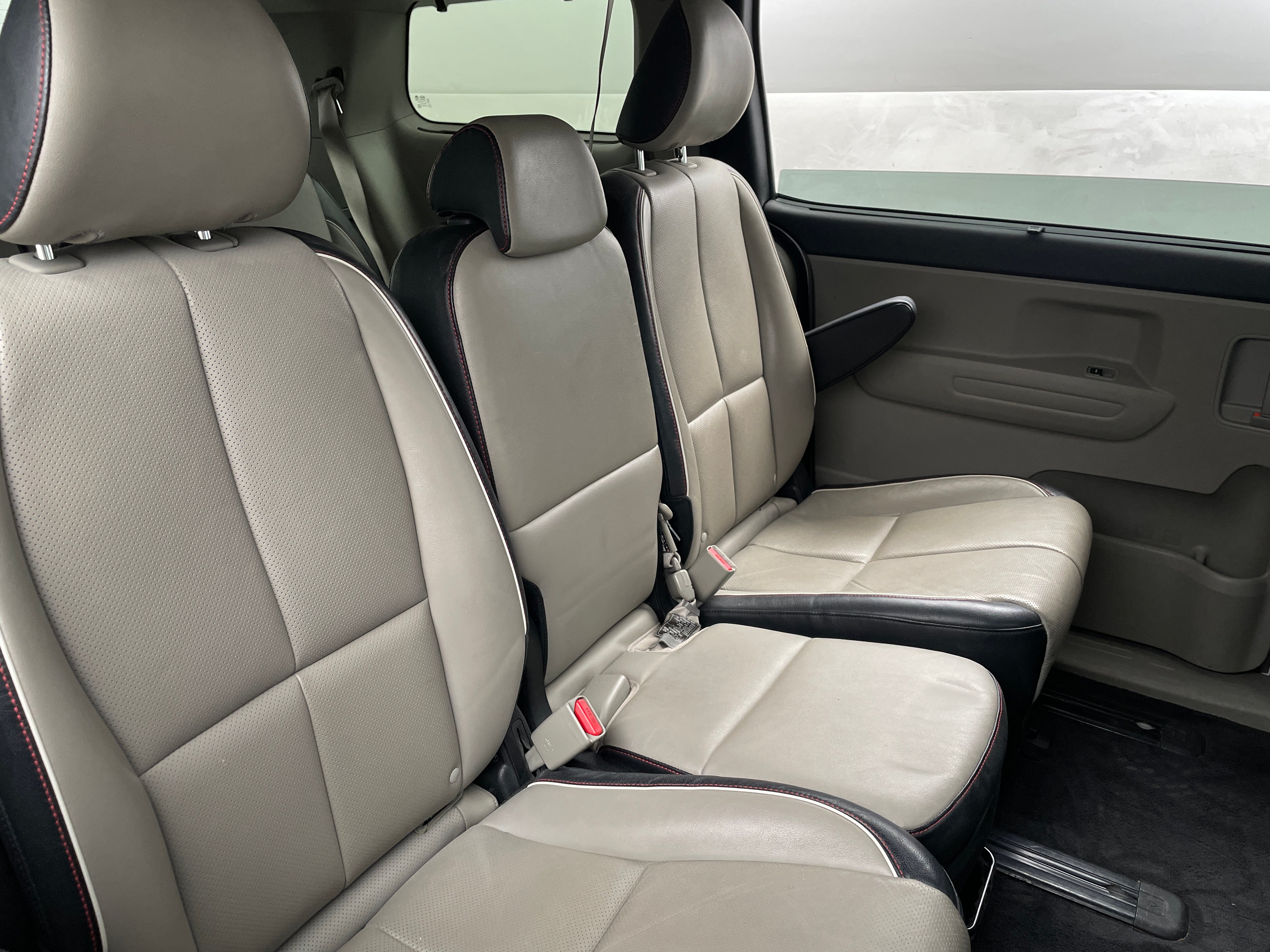2021 Kia Sedona EX 5