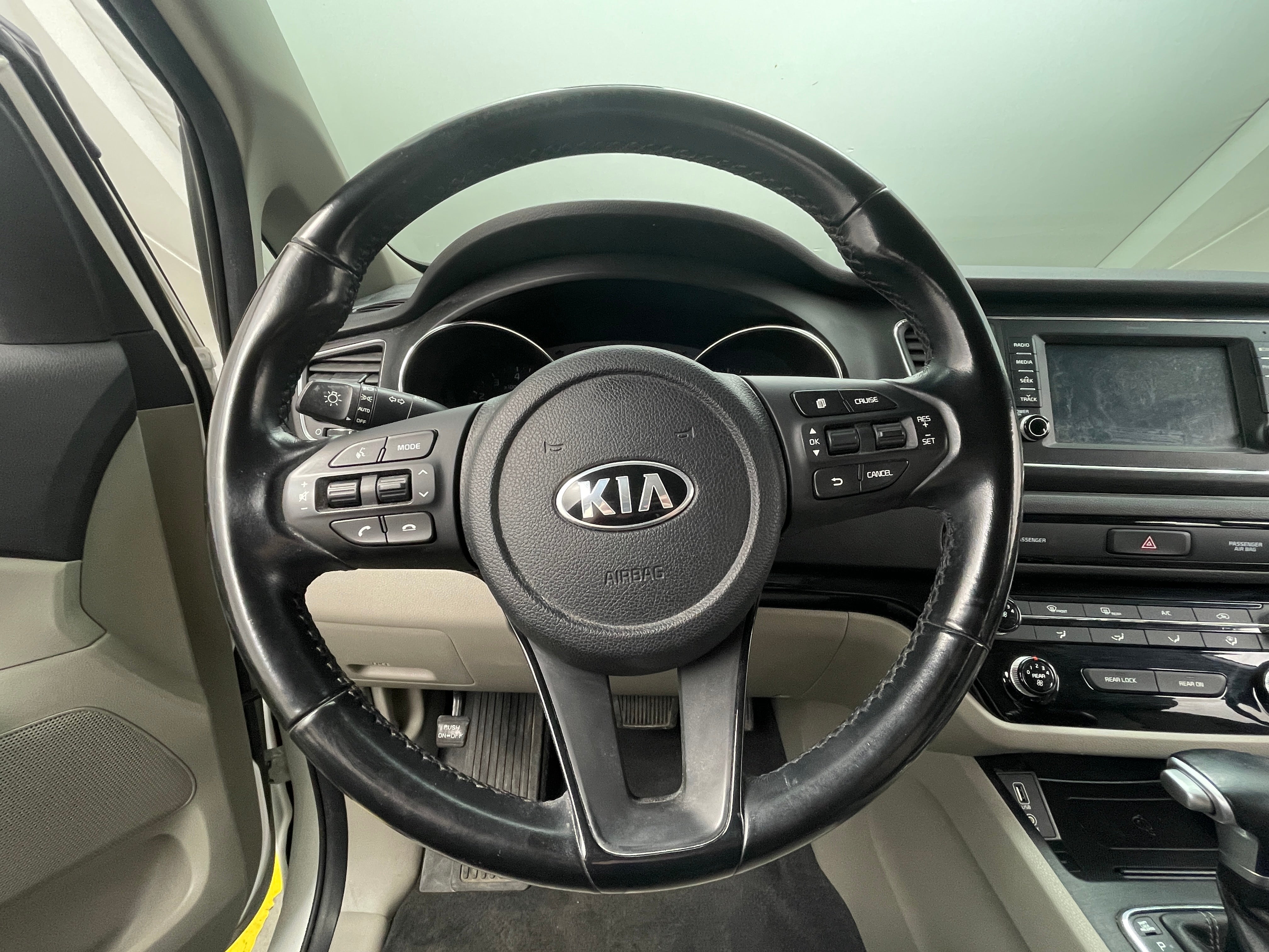 2021 Kia Sedona EX 4