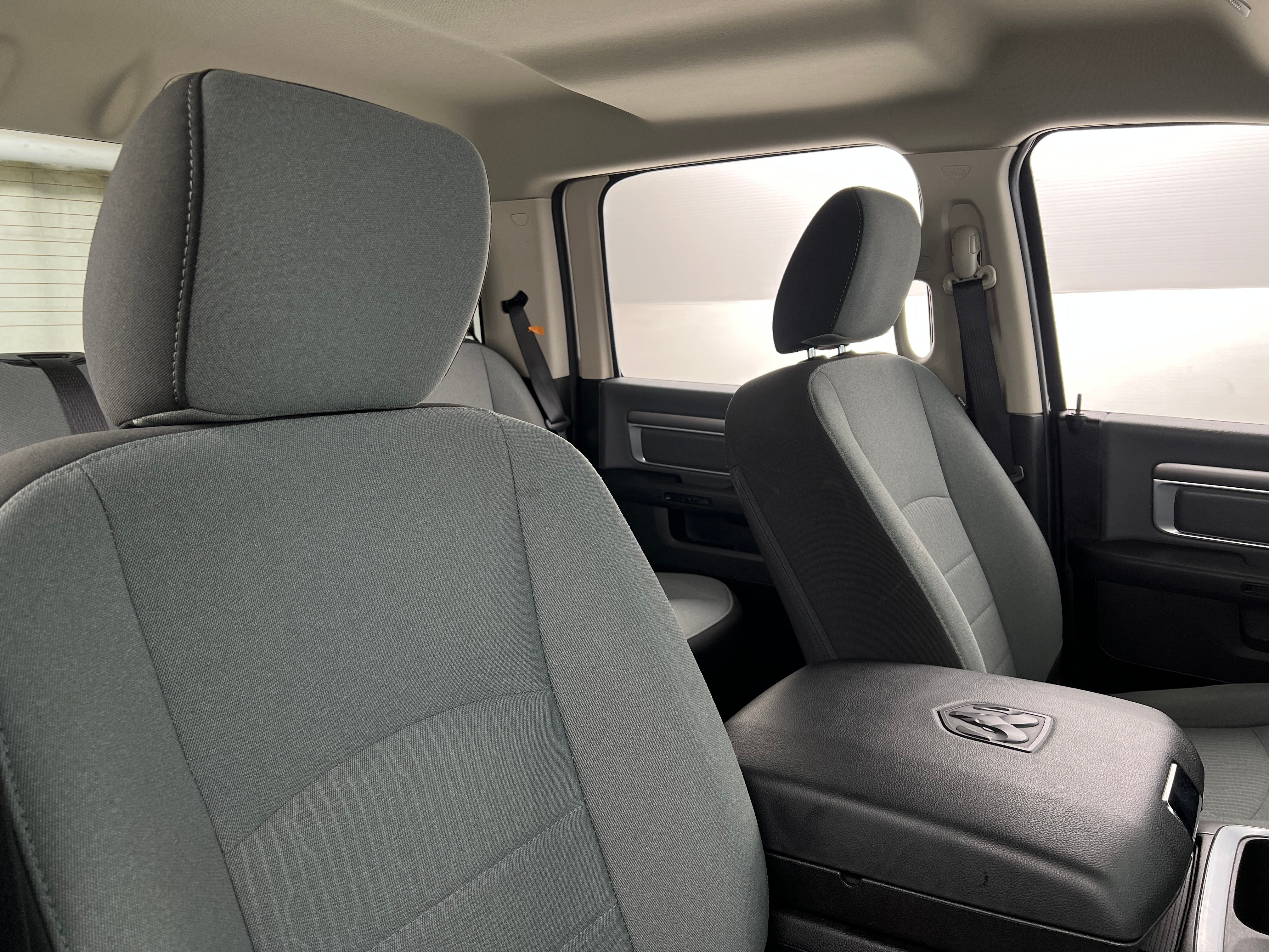 2023 RAM 1500 Classic SLT 2