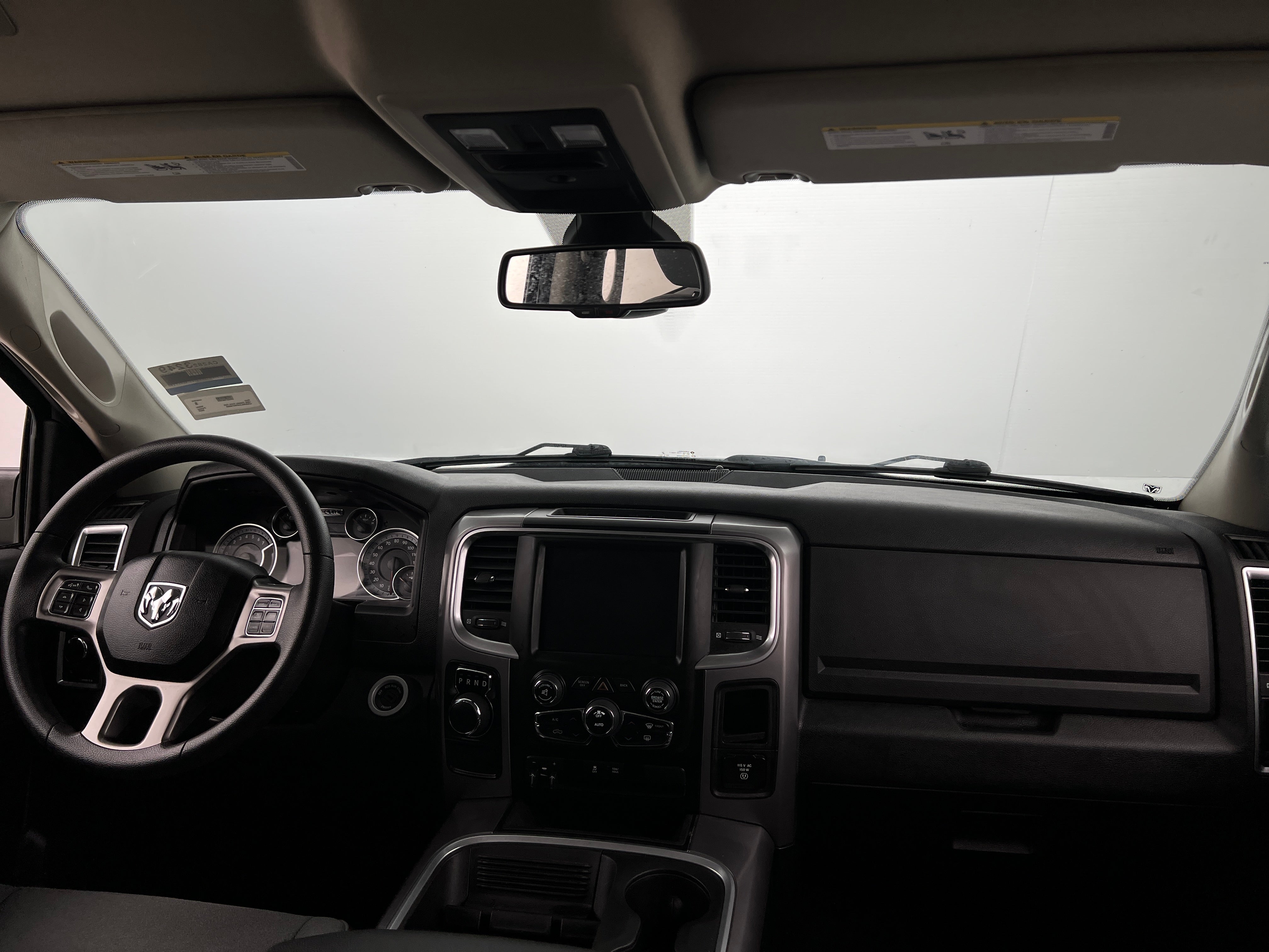 2023 RAM 1500 Classic SLT 3