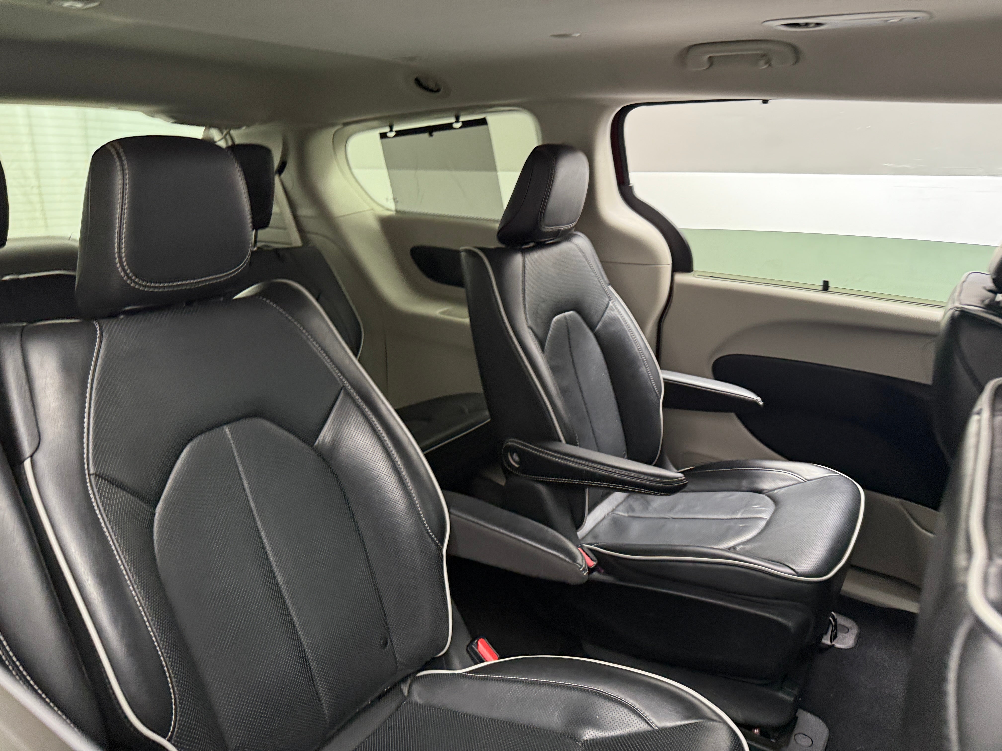 2021 Chrysler Pacifica Hybrid Limited 5