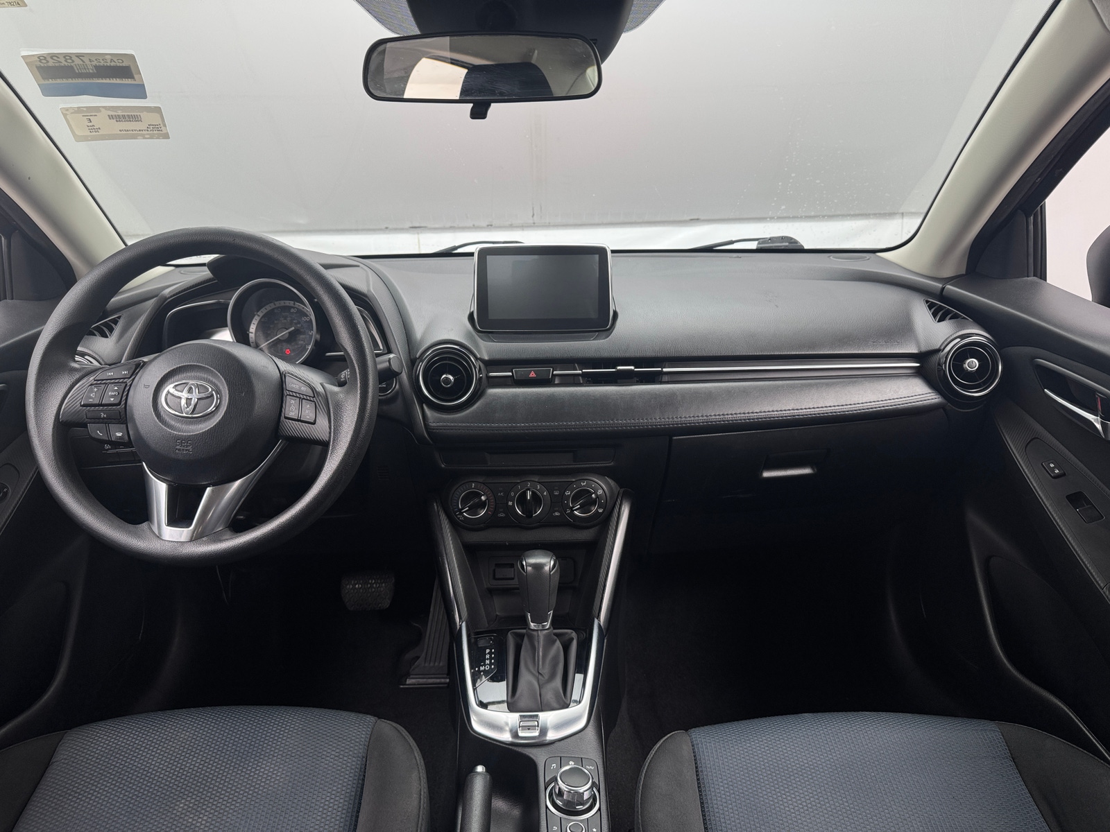 Thumbnail: 2018 Toyota Yaris iA - 3