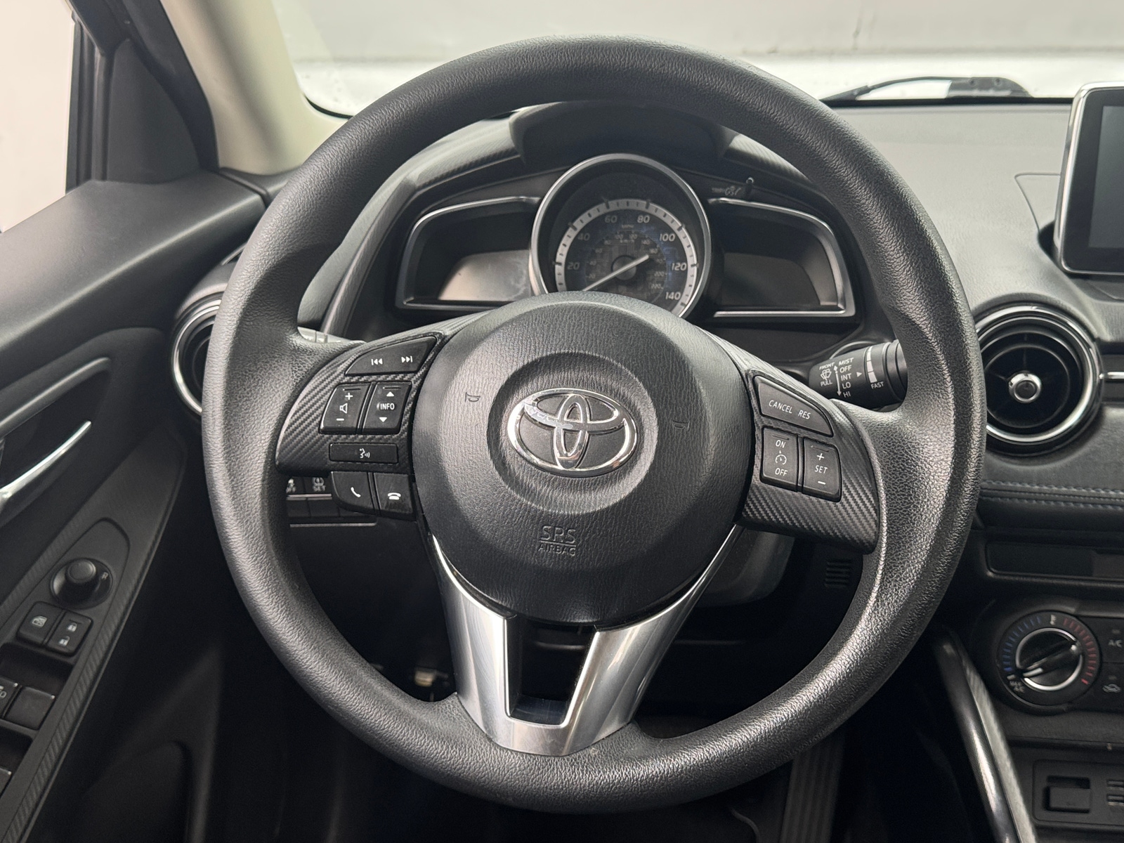 Thumbnail: 2018 Toyota Yaris iA - 5