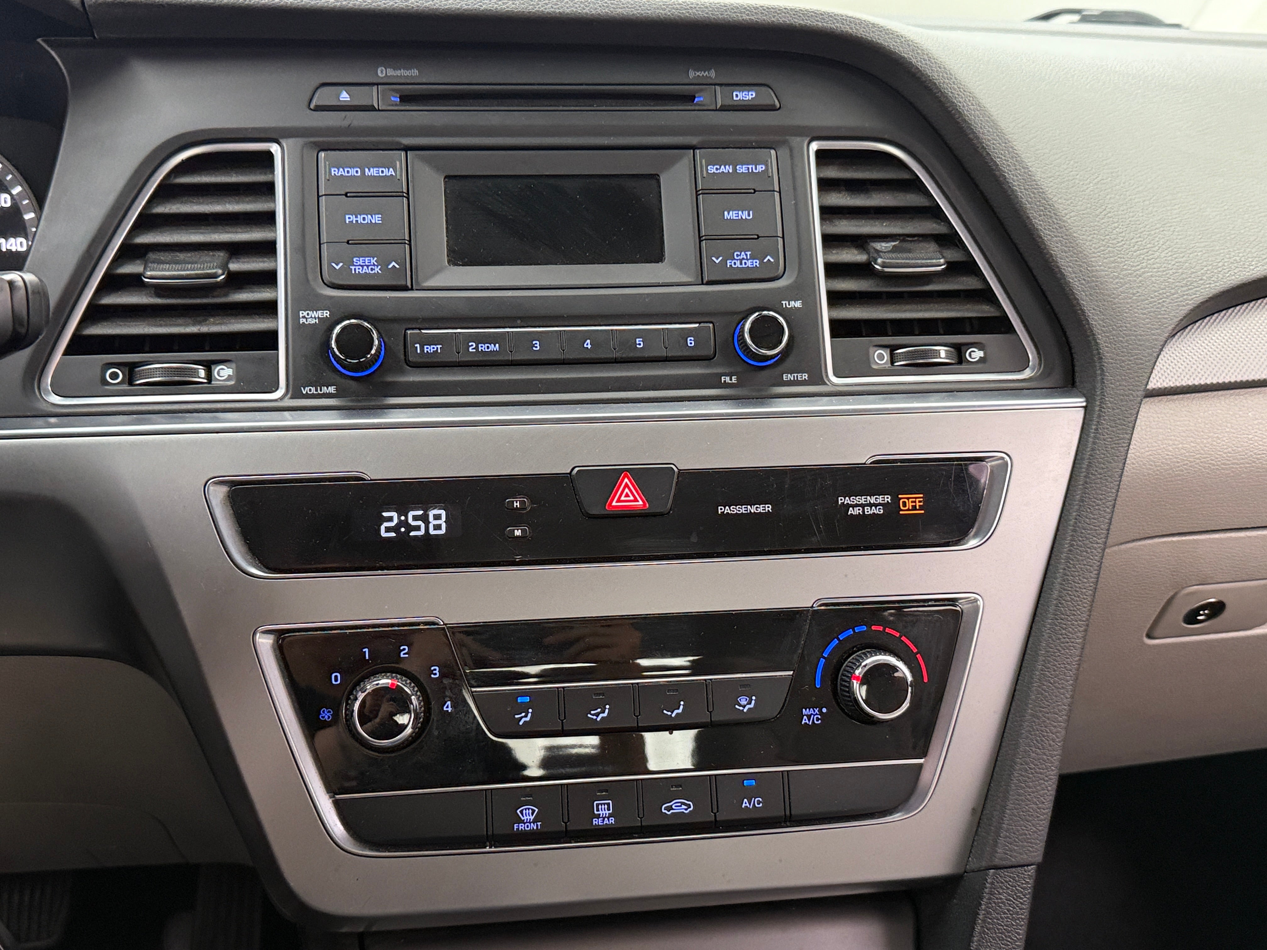2017 Hyundai Sonata Base 4