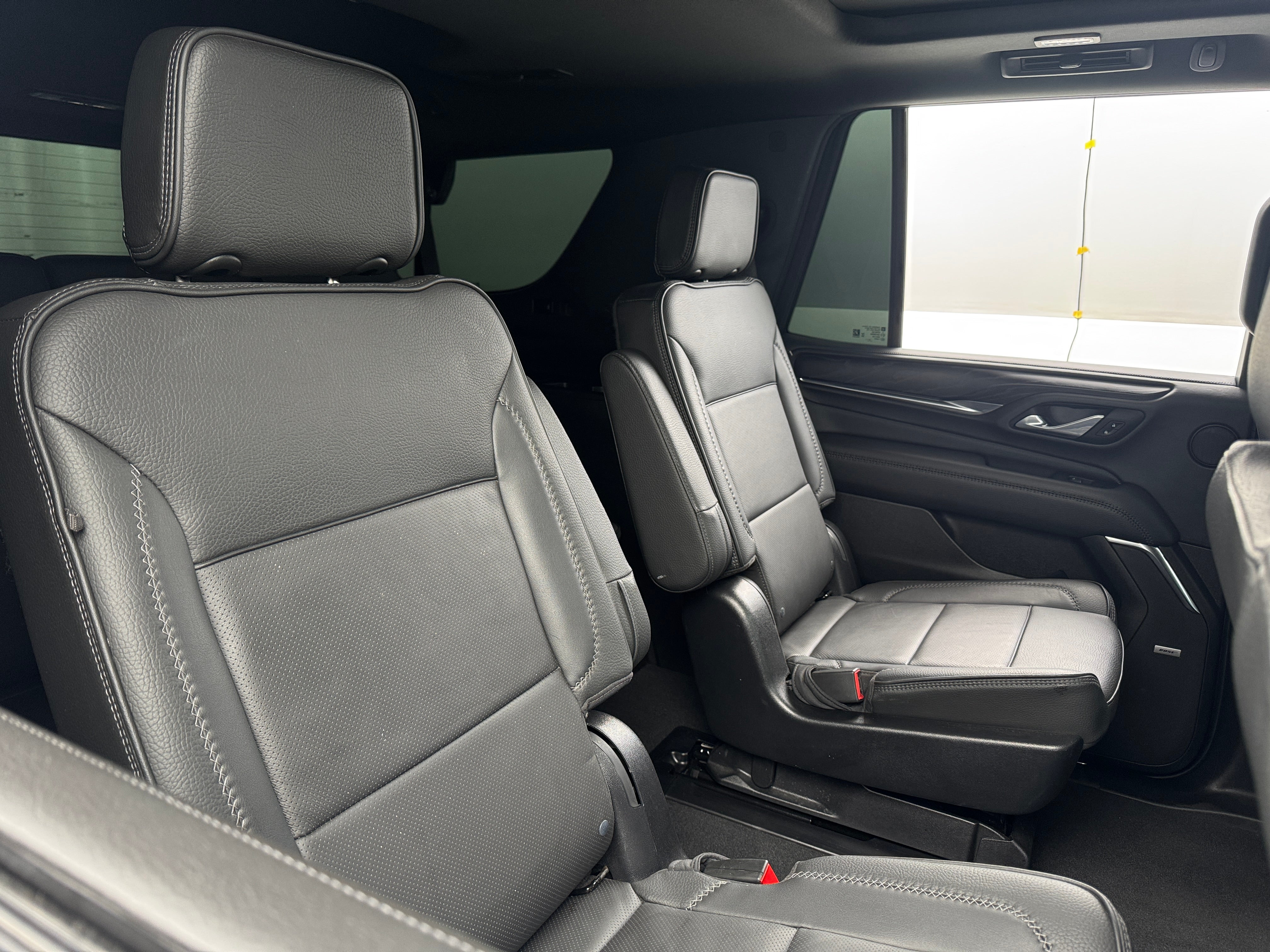2023 GMC Yukon Denali 5