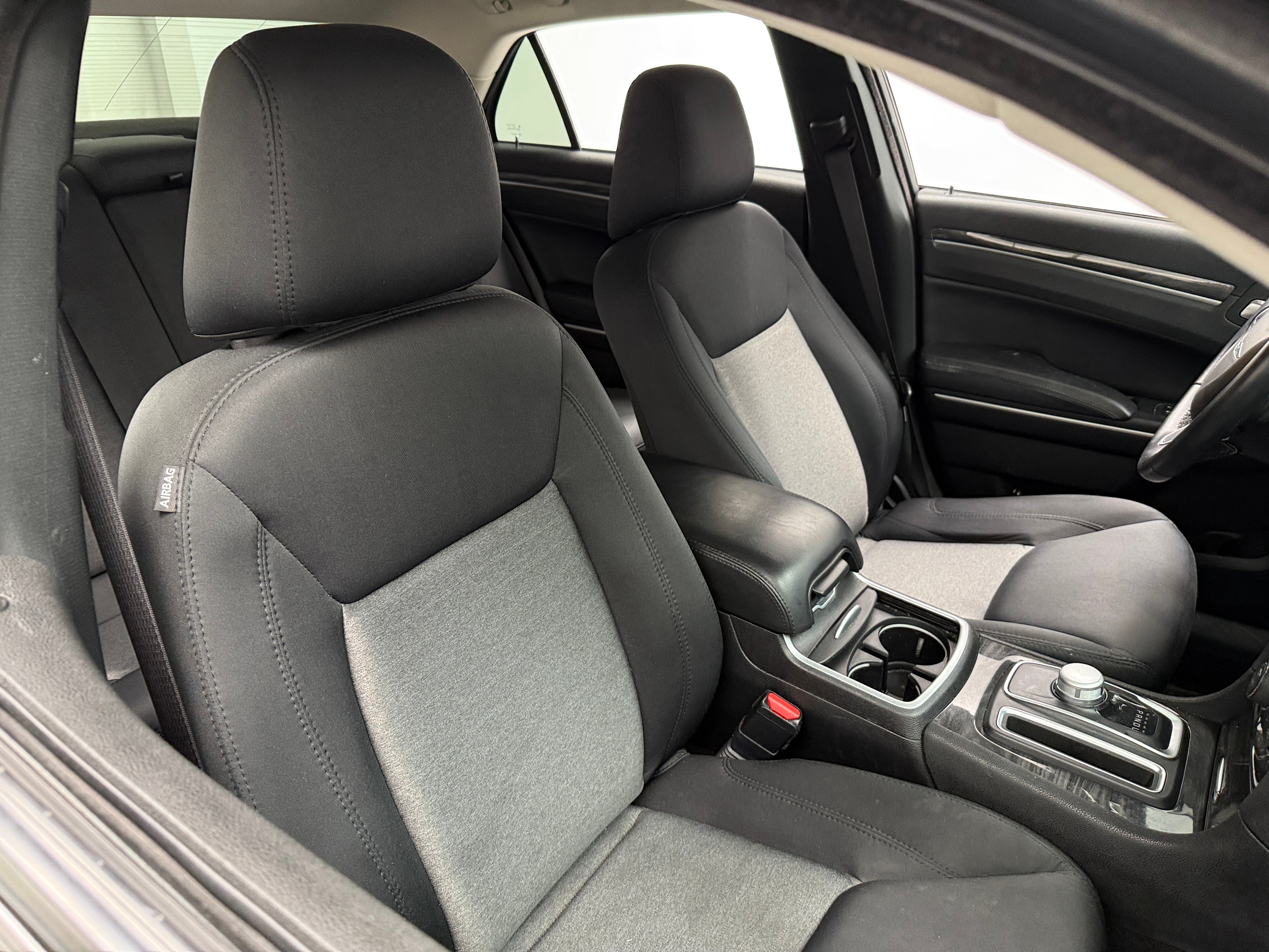2021 Chrysler 300 Touring 2