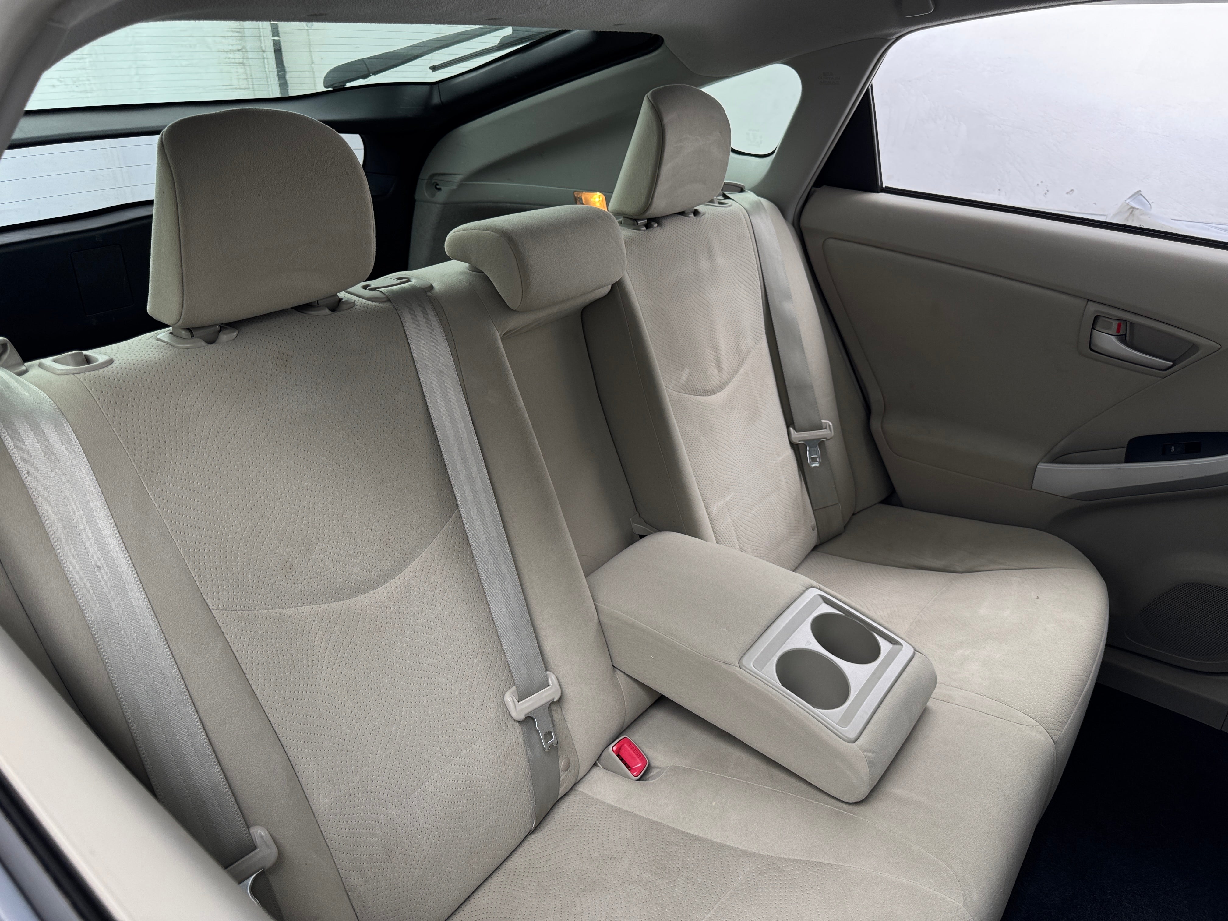 2013 Toyota Prius Two 6