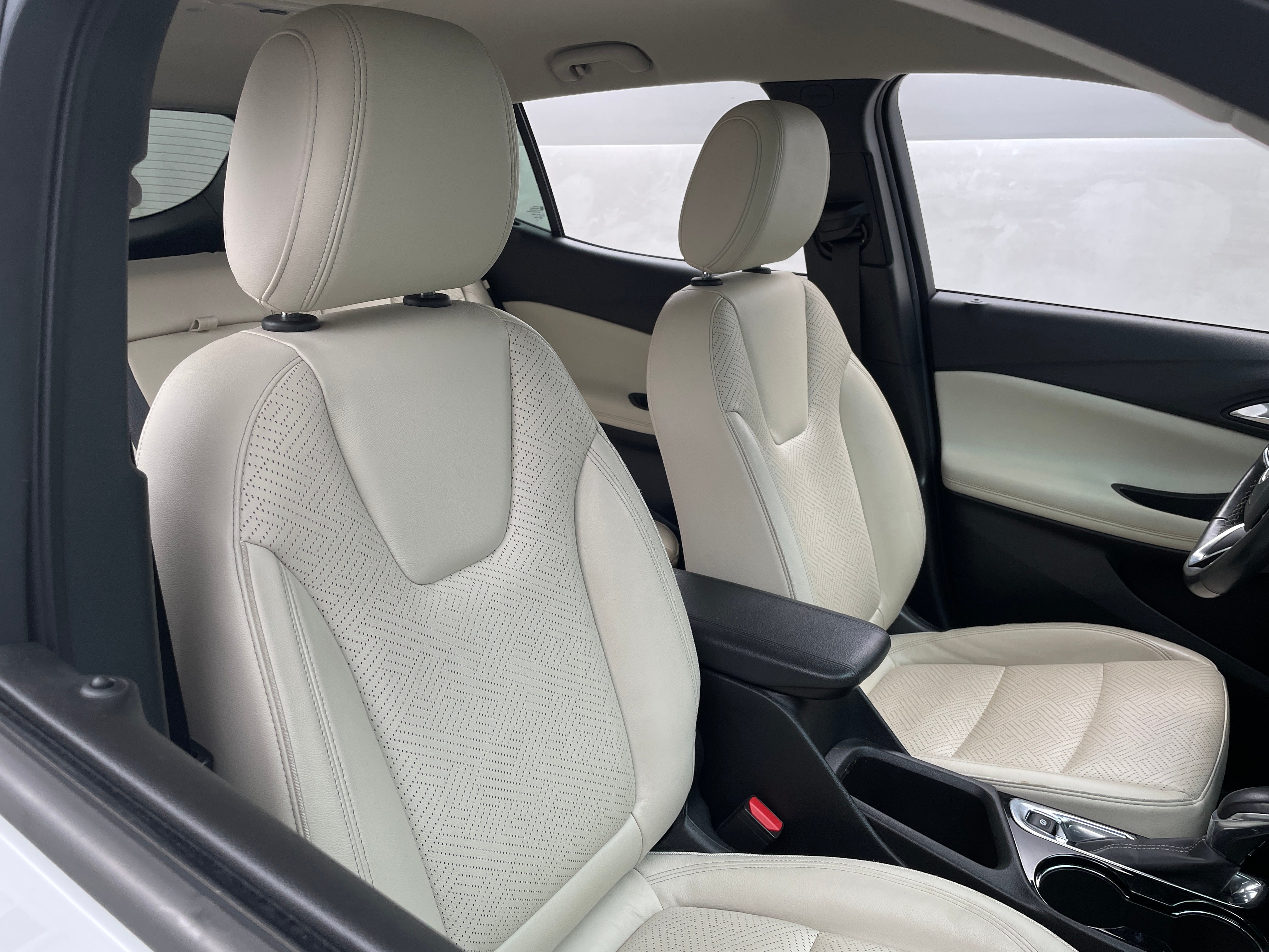 2020 Buick Encore GX Essence 2