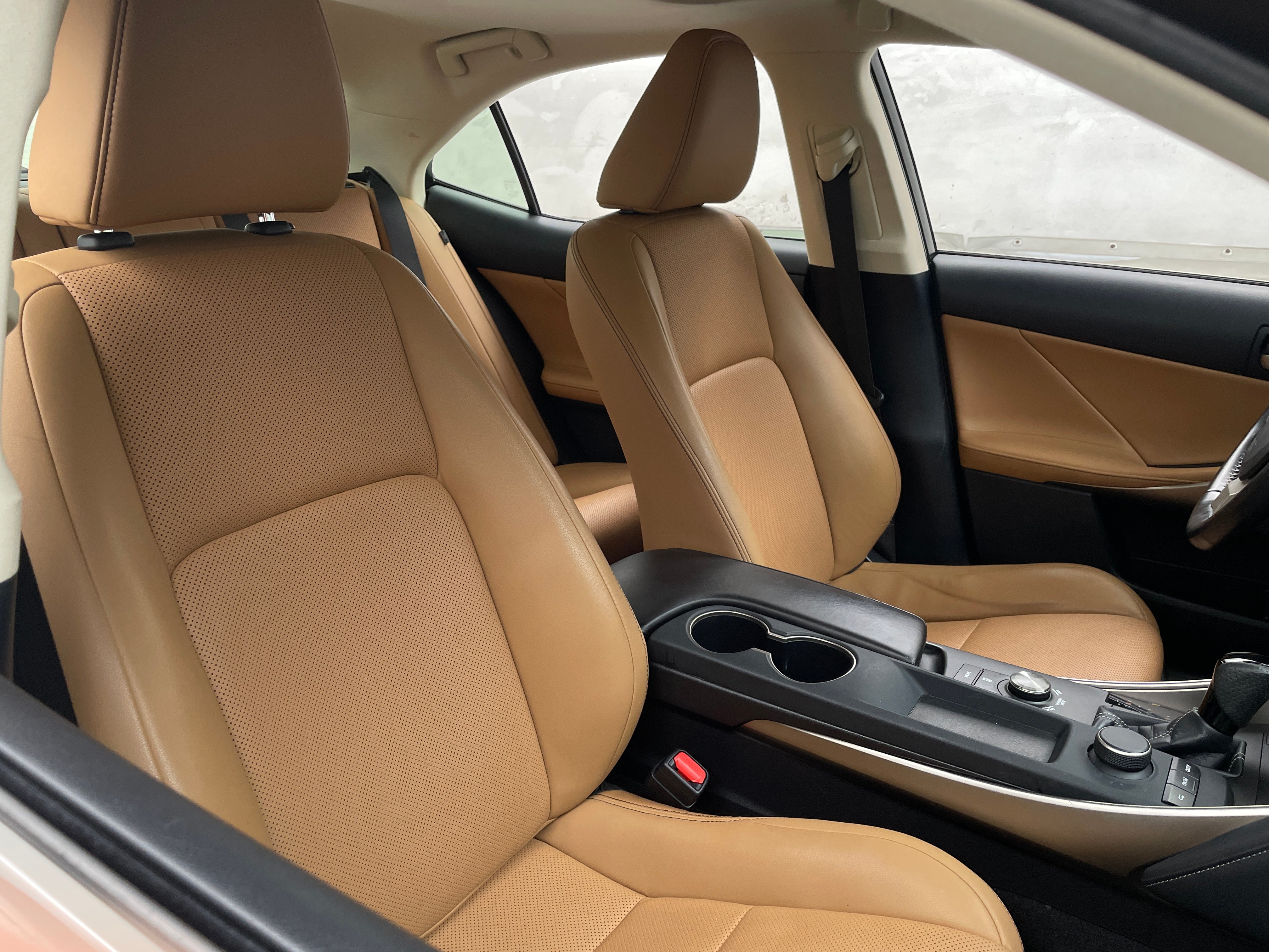2018 Lexus IS 300 2