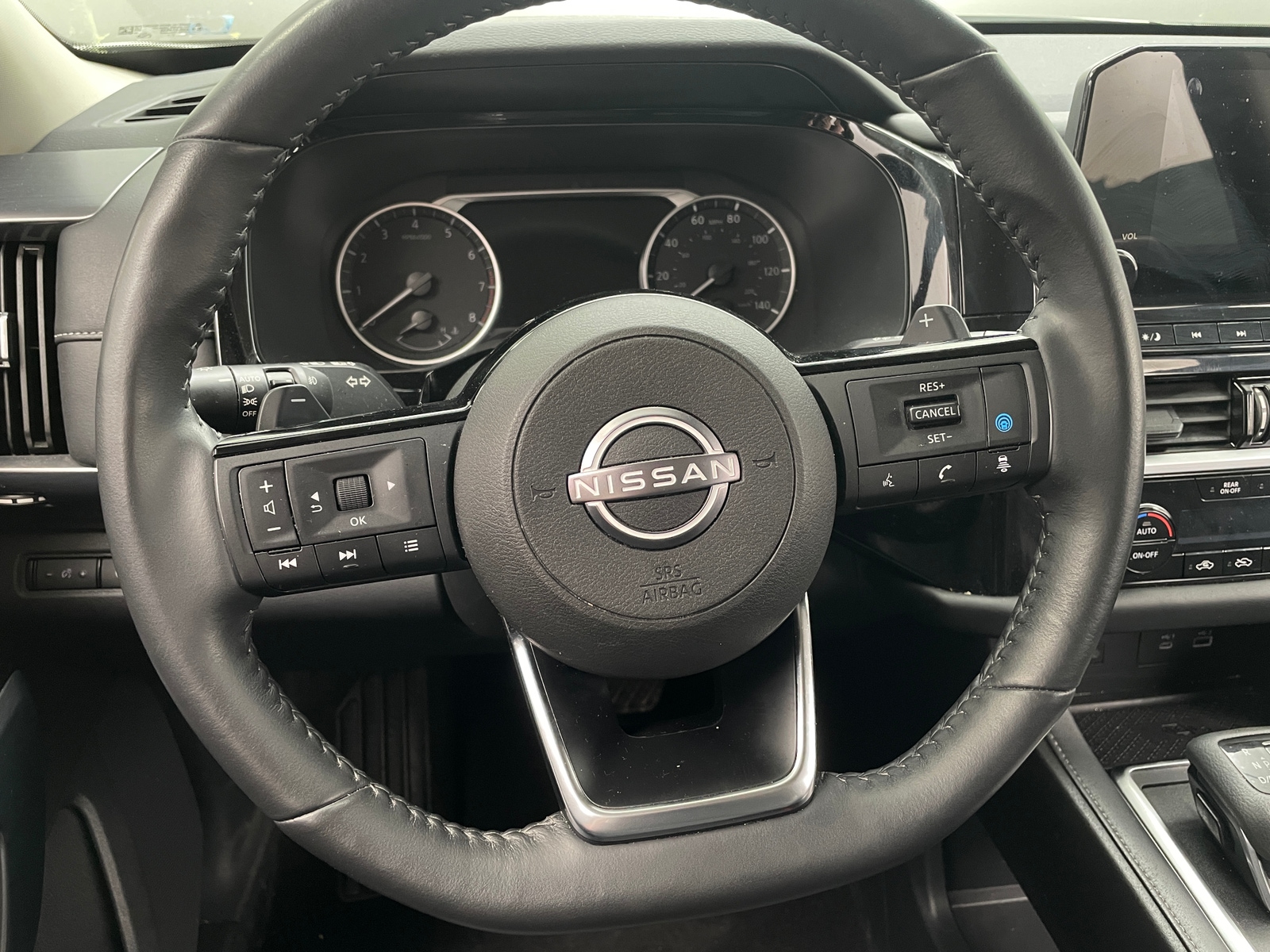 Thumbnail: 2023 Nissan Pathfinder - 4