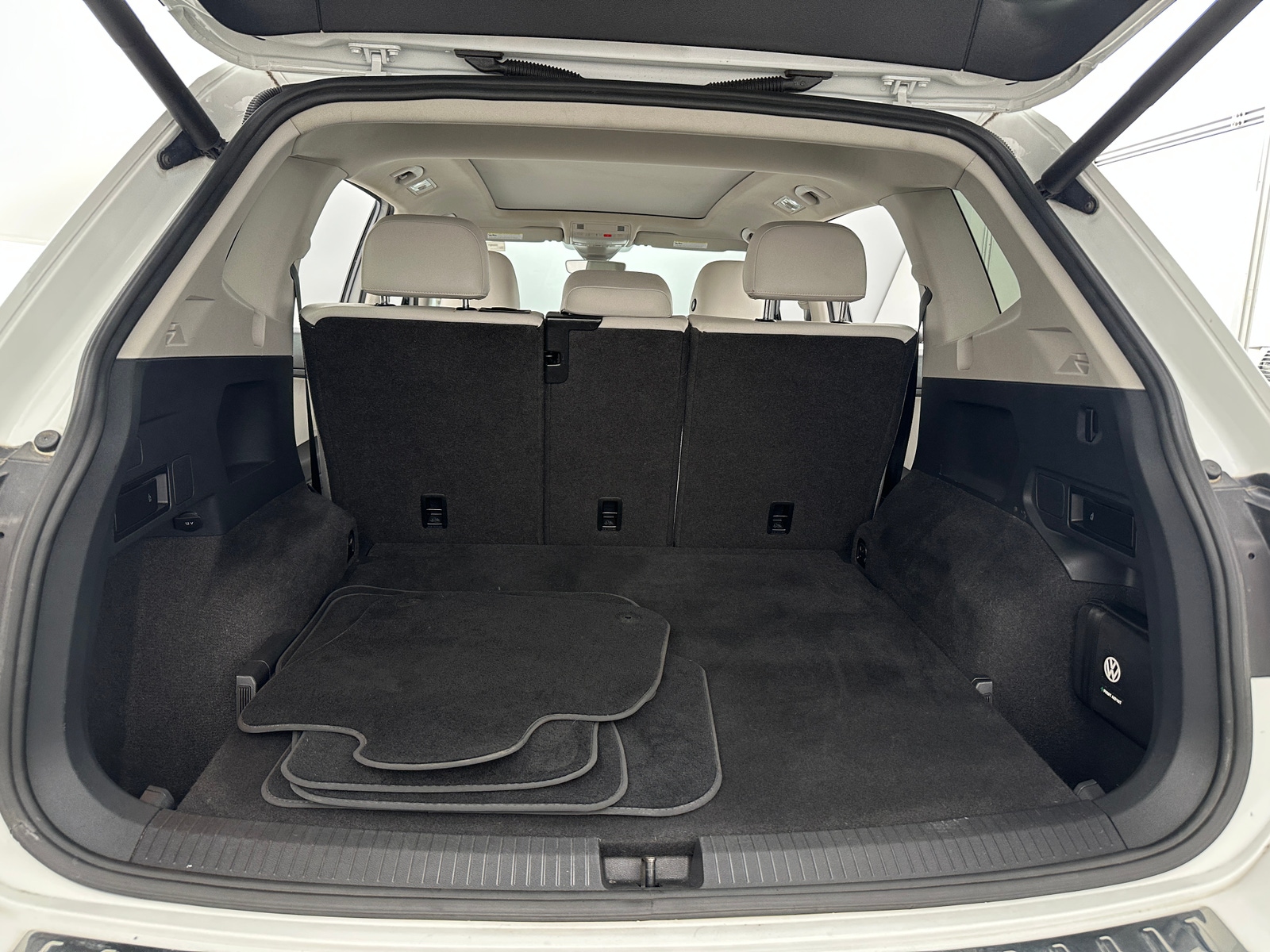 Thumbnail: 2019 Volkswagen Tiguan - 6