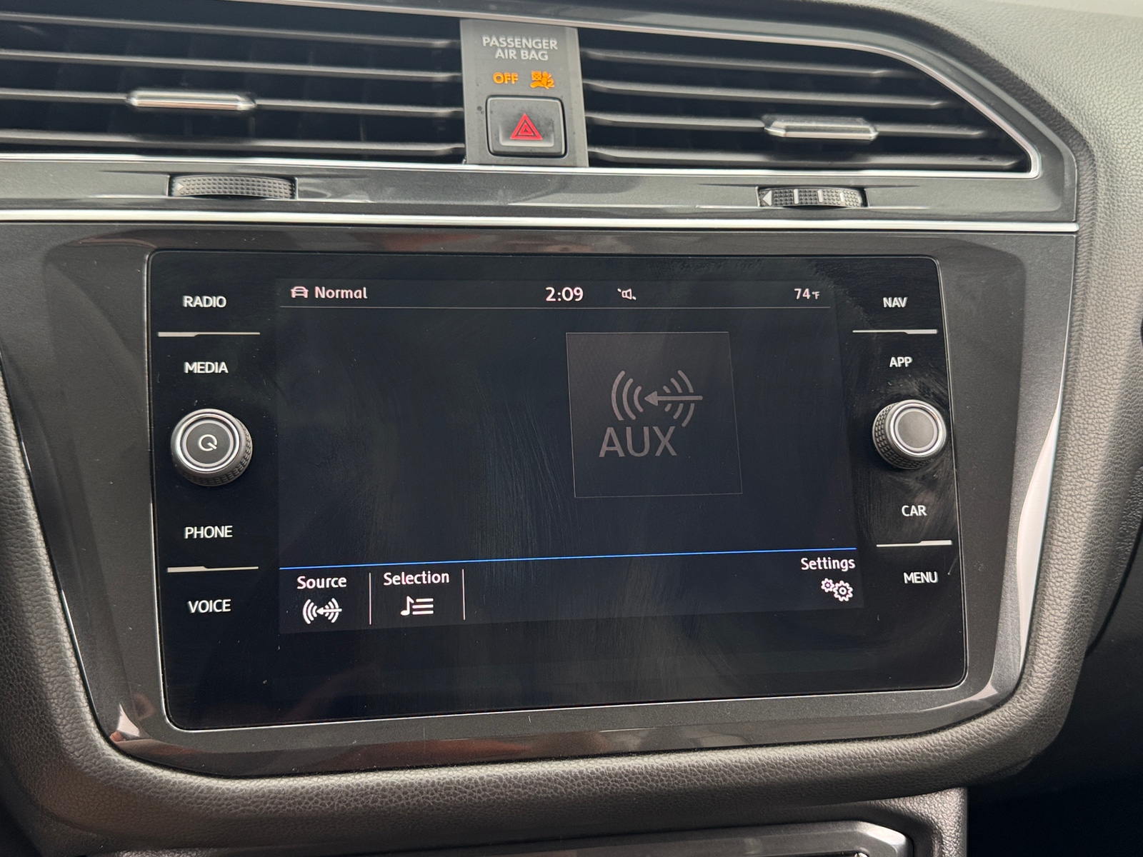 Thumbnail: 2019 Volkswagen Tiguan - 3